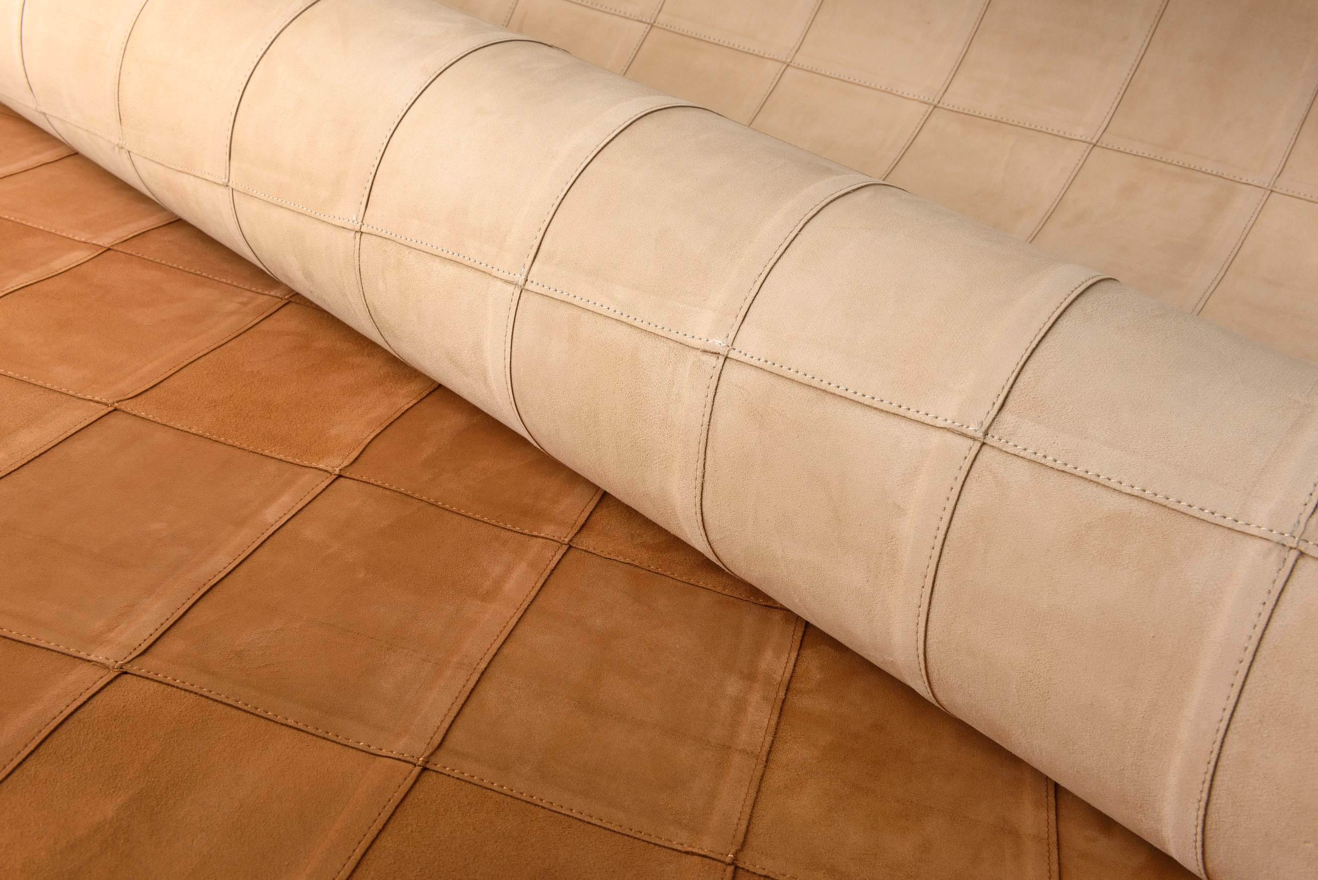 Natural leather wallpaper with geometric pattern AVENIO light brown