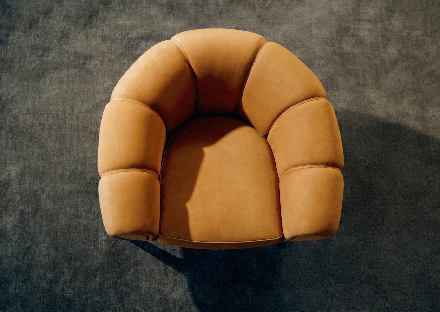 Sessel CROISSANT gepolstert mit Eichenbasis