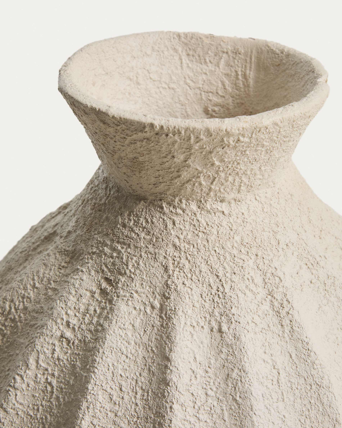 Wazon ARQUENA beżowy papier mâché – ujęcie 3
