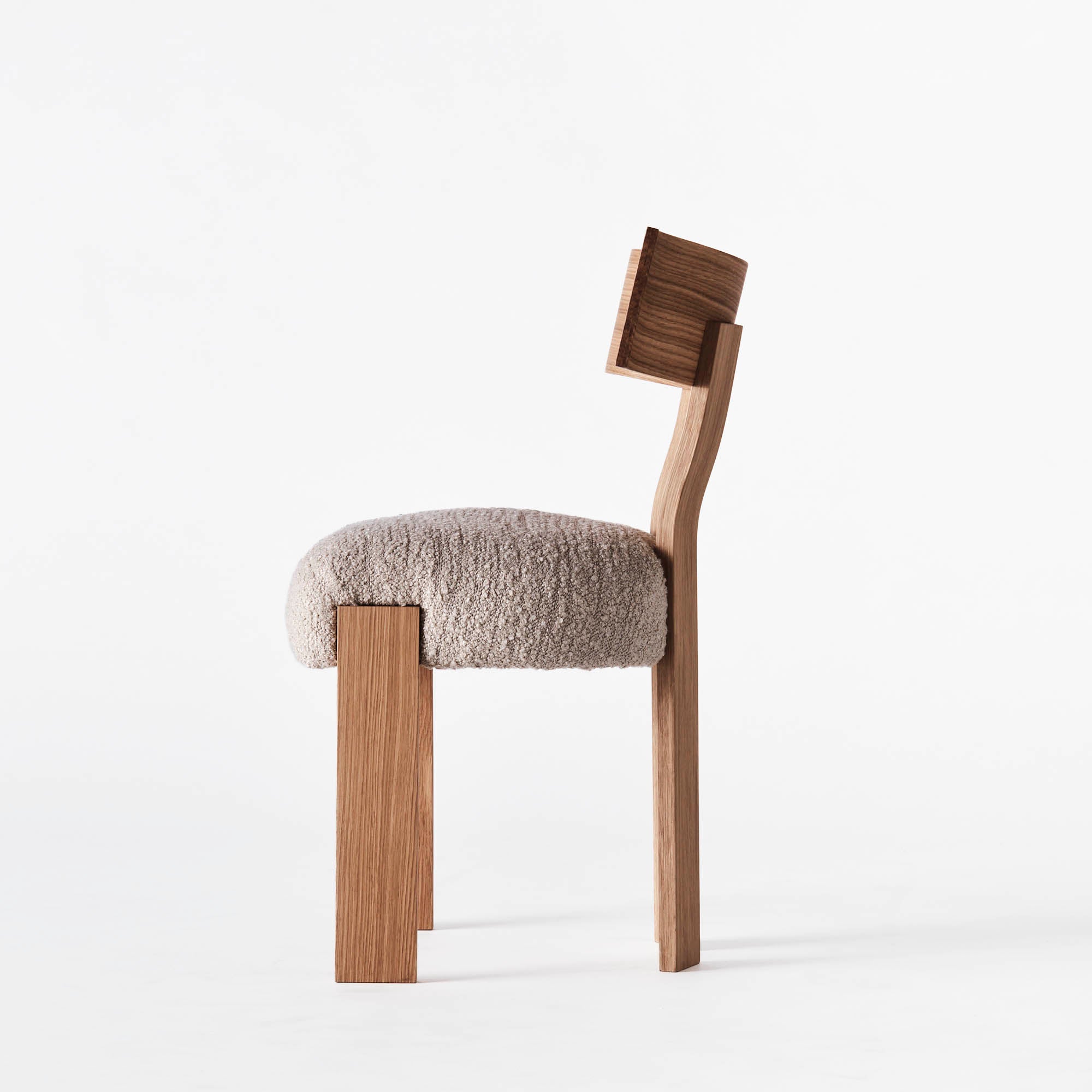 Stuhl ALBA beige Boucle mit Eichenbasis