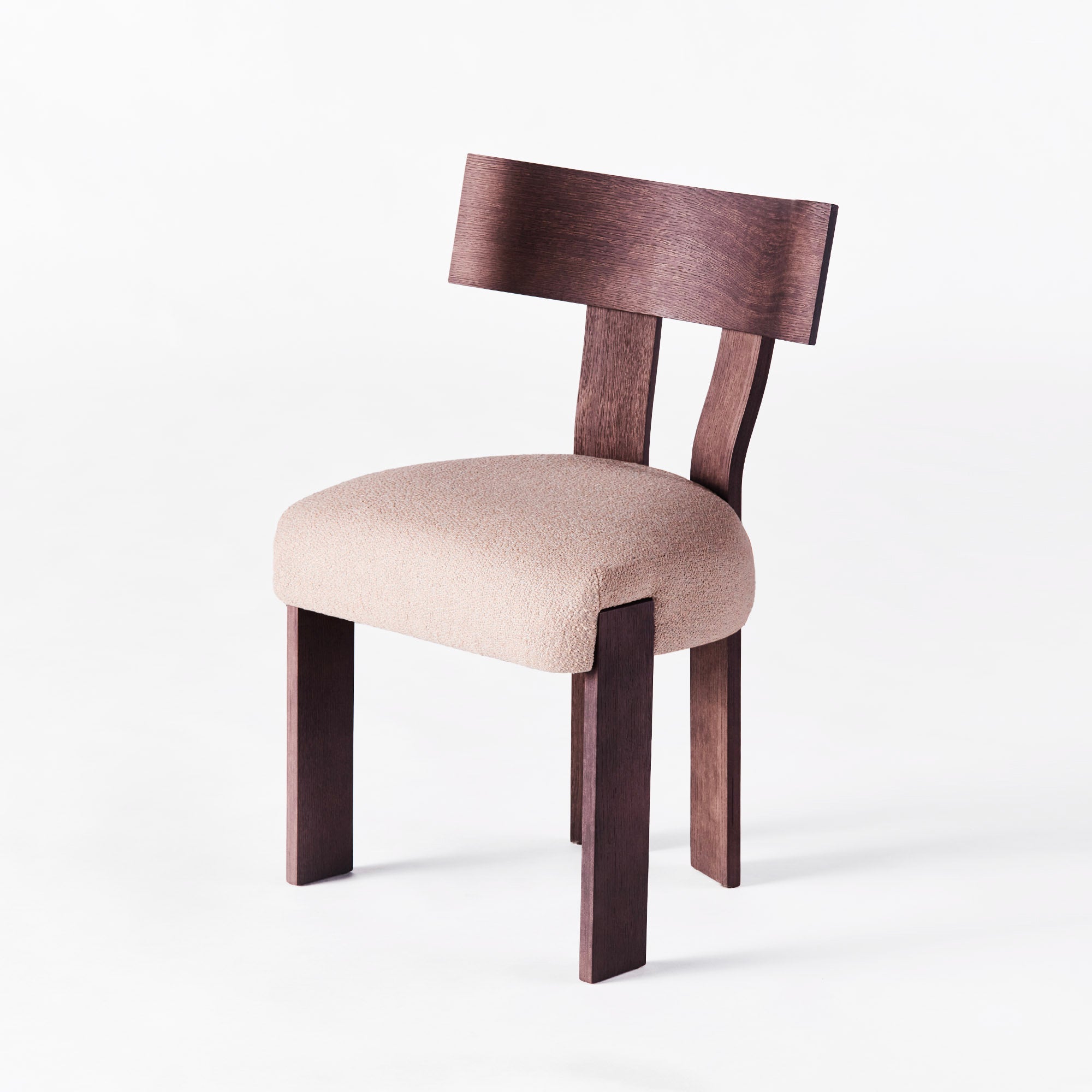 Stuhl ALBA beige mit dunklem Eichenfuß
