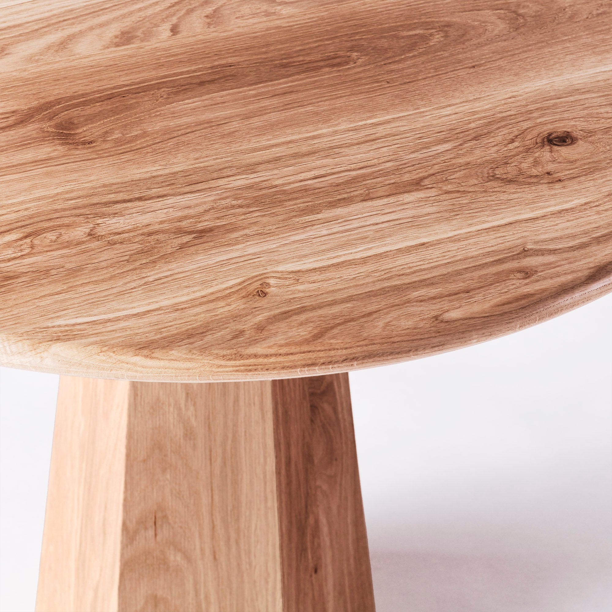 Round HEXAGON Table in Oak Wood