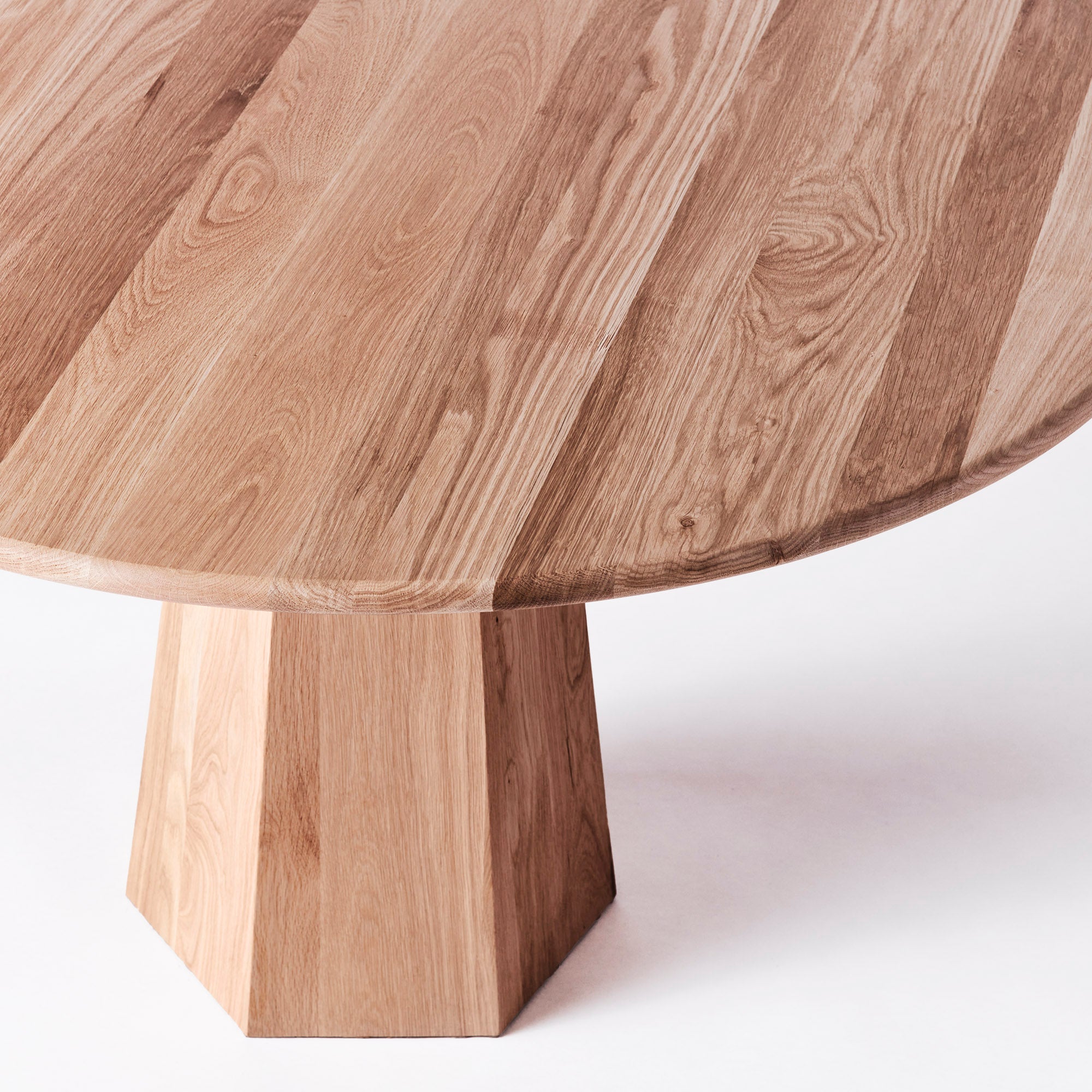Round HEXAGON Table in Oak Wood