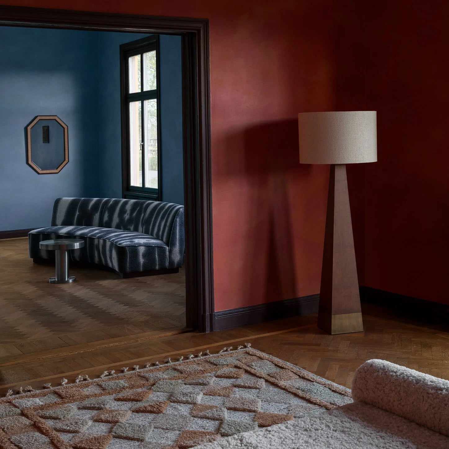 Beige LISBON rug with brown