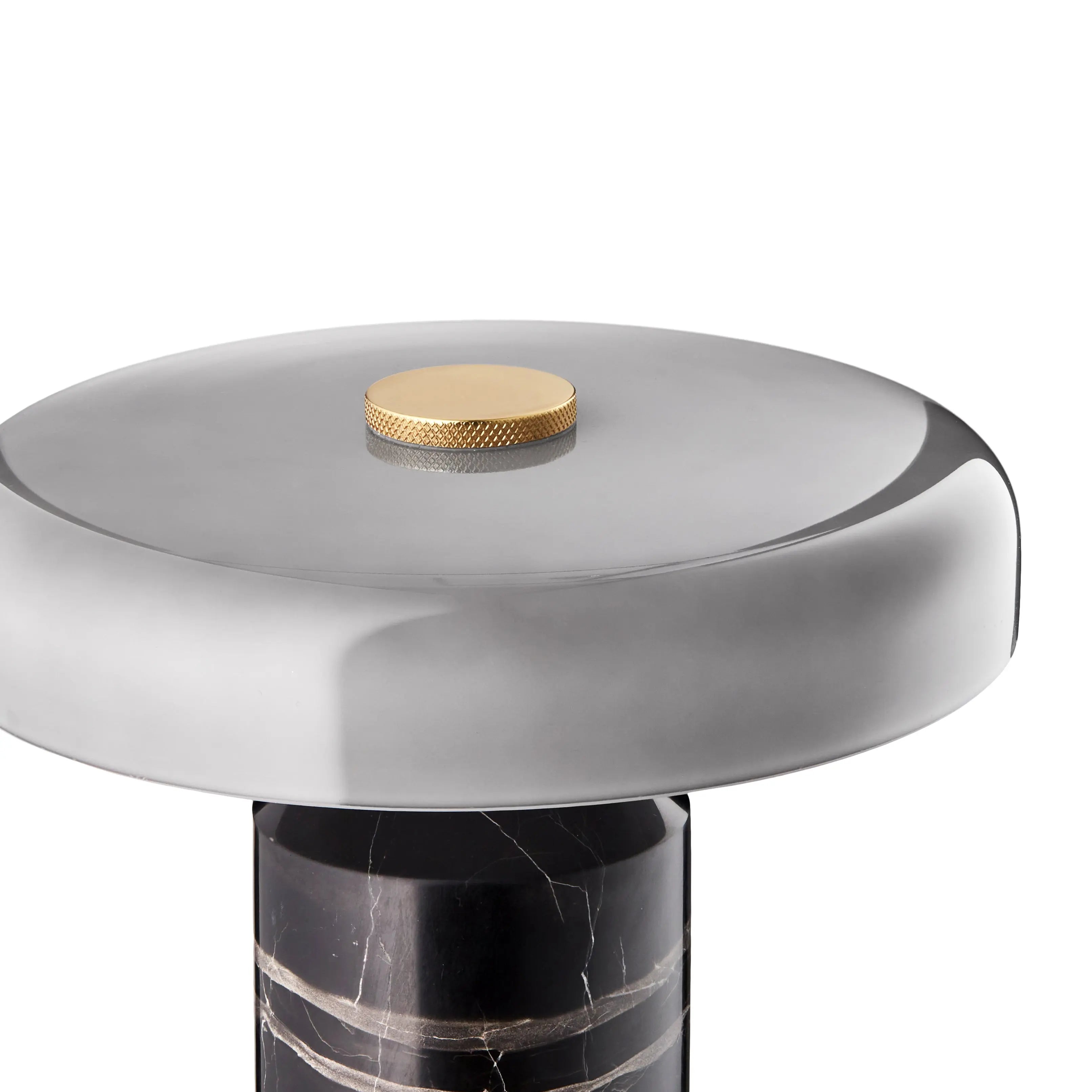 Lampa przenośna TRIP szary marmur z dymionym szkłem – Design By Us