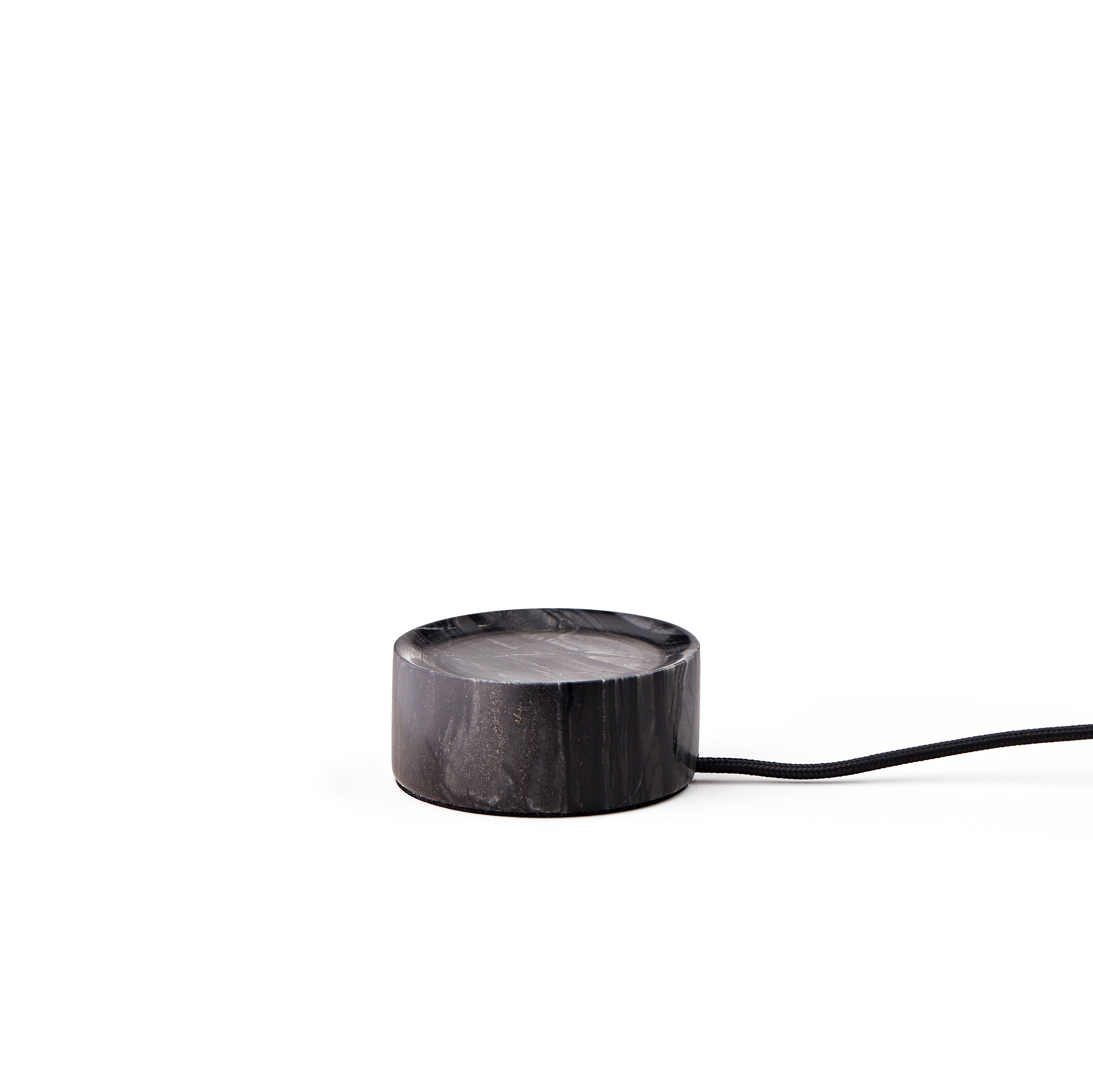 Tragbare Lampe TRIP schwarzes Marmor mit milchweißem Glas