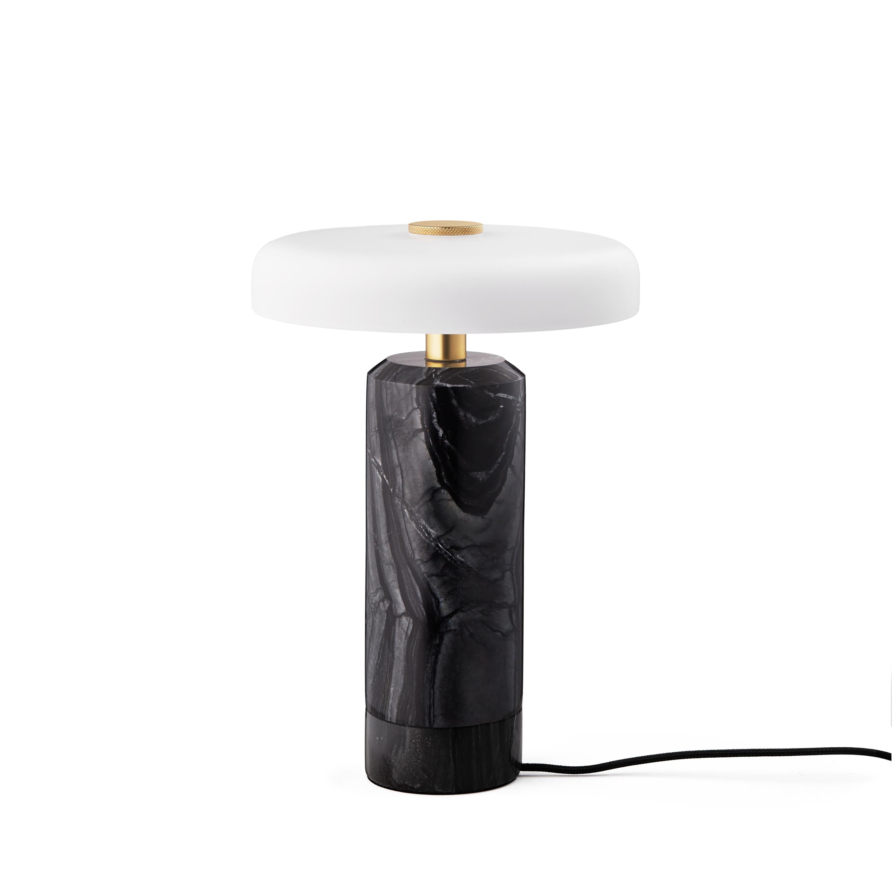 Tragbare Lampe TRIP schwarzes Marmor mit milchweißem Glas