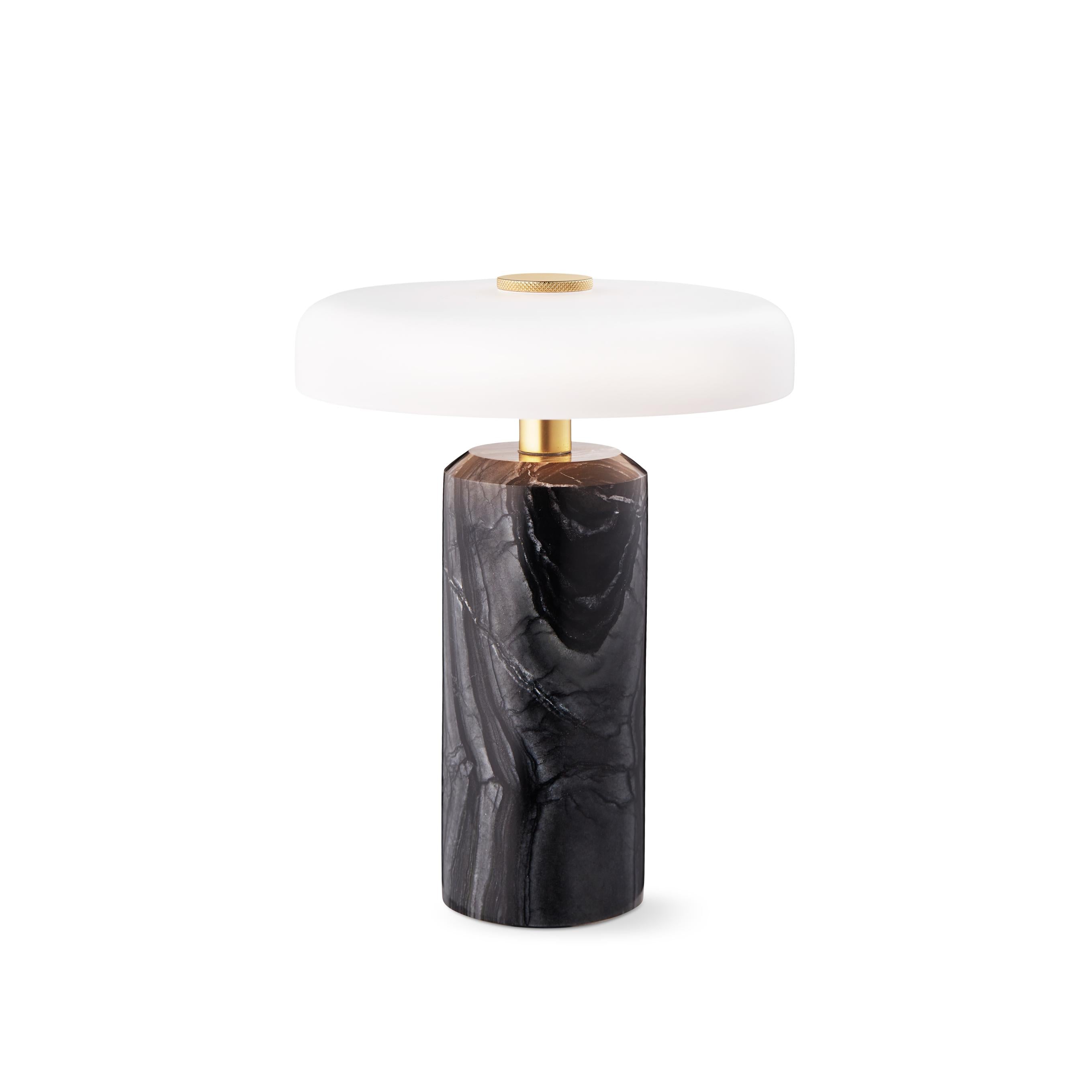 Tragbare Lampe TRIP schwarzes Marmor mit milchweißem Glas