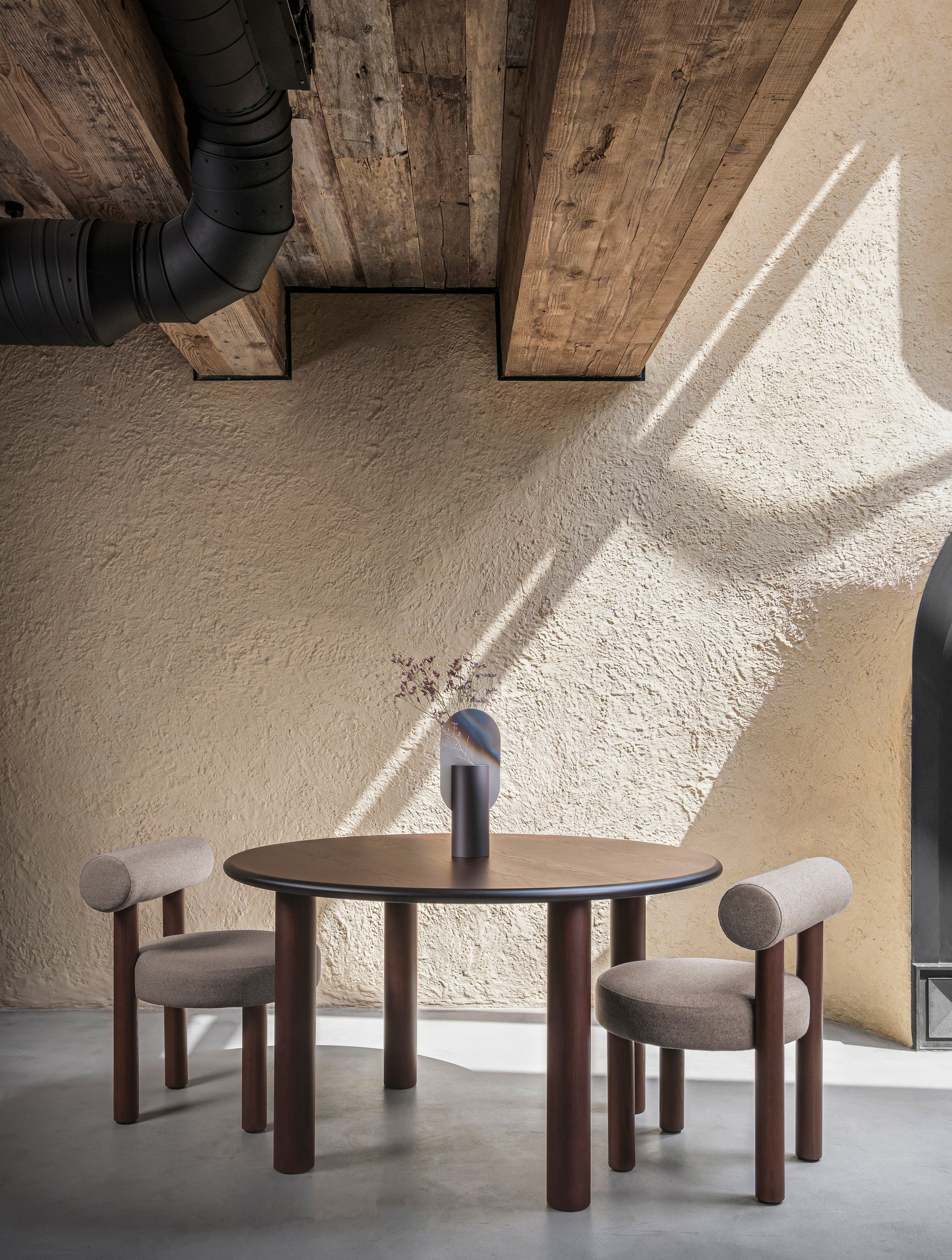 Round Table PAUL Brown Ash Wood