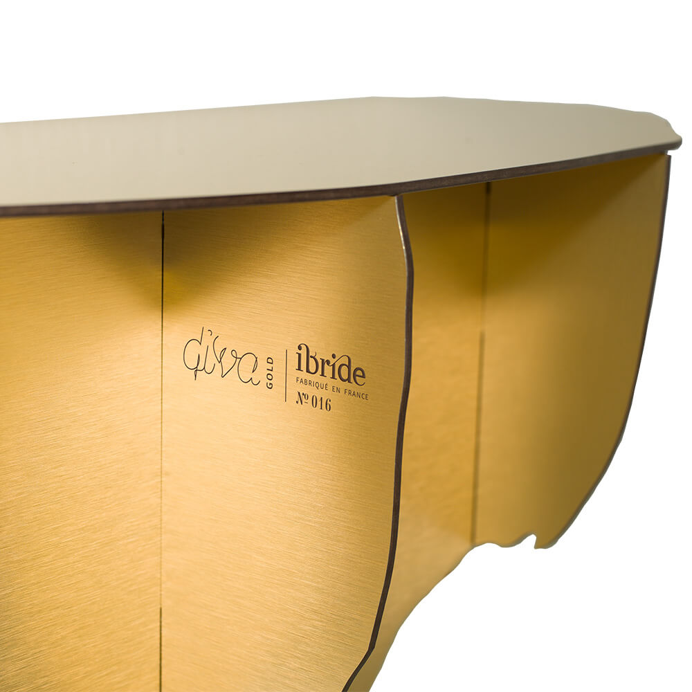 DIVA Console in Gold
