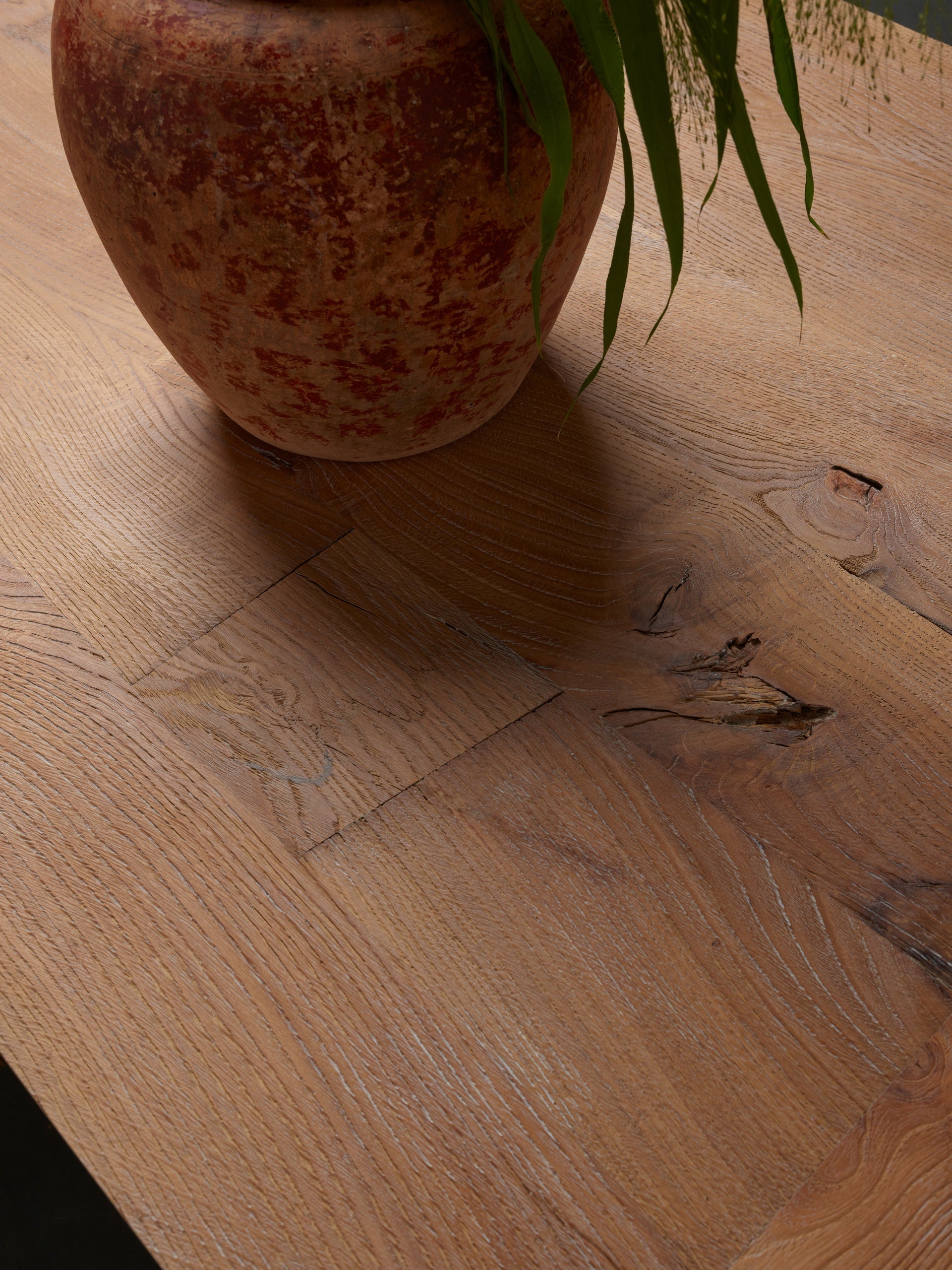 LOUIS Table Oak Wood