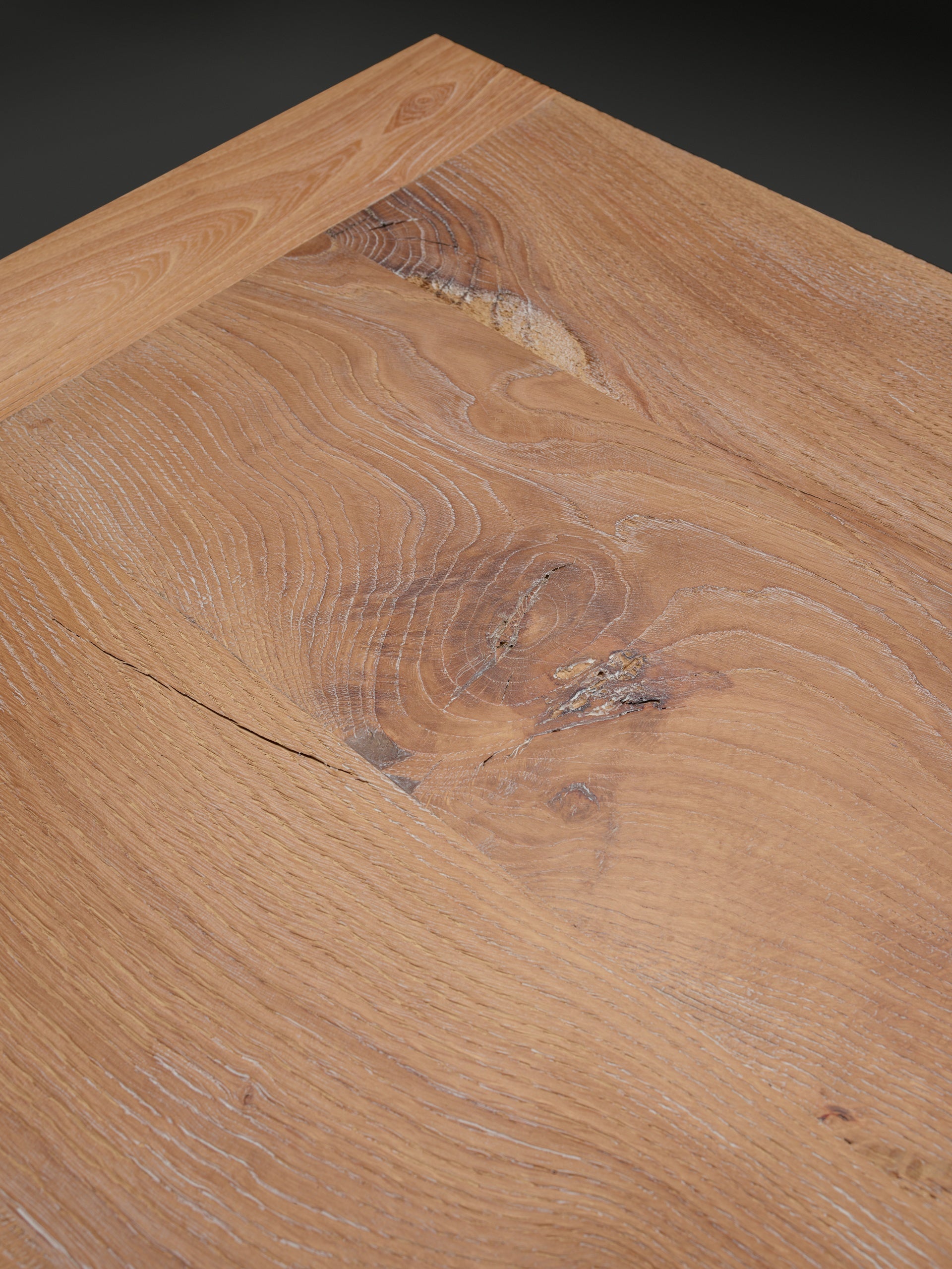 LOUIS Table Oak Wood