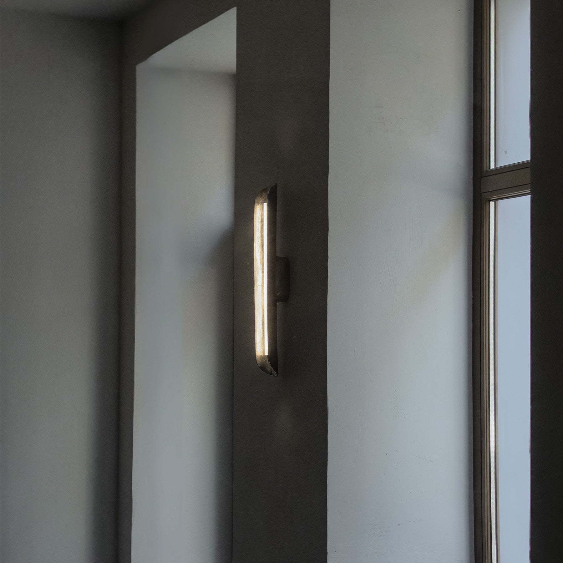 NURT Aluminum Wall Sconce