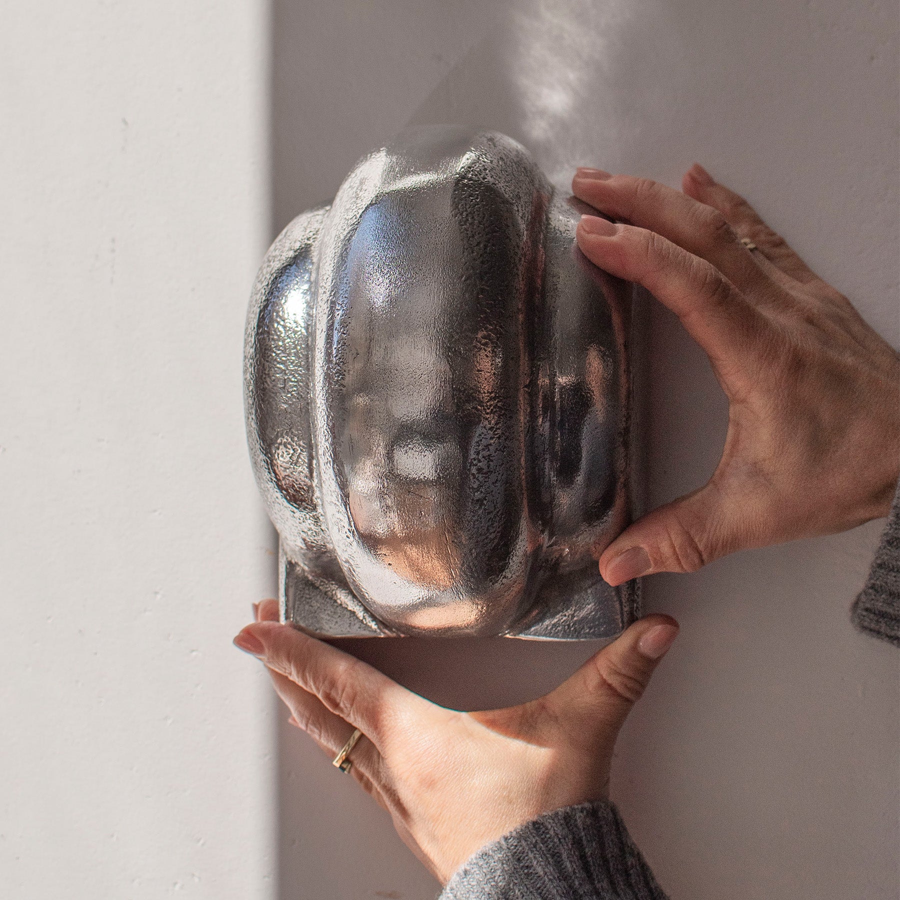 TRYTON Aluminum Wall Lamp