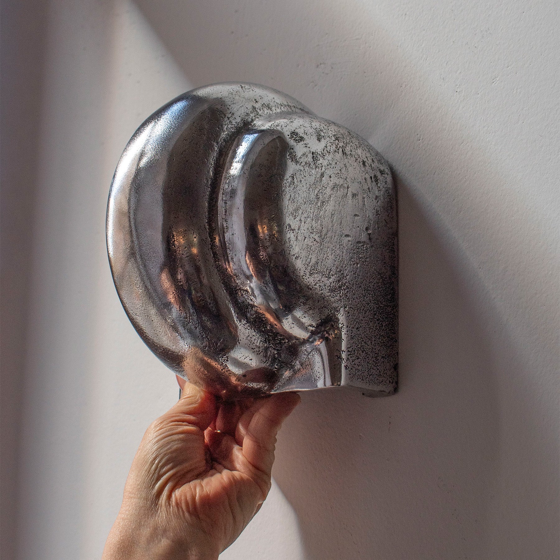 TRYTON Aluminum Wall Lamp