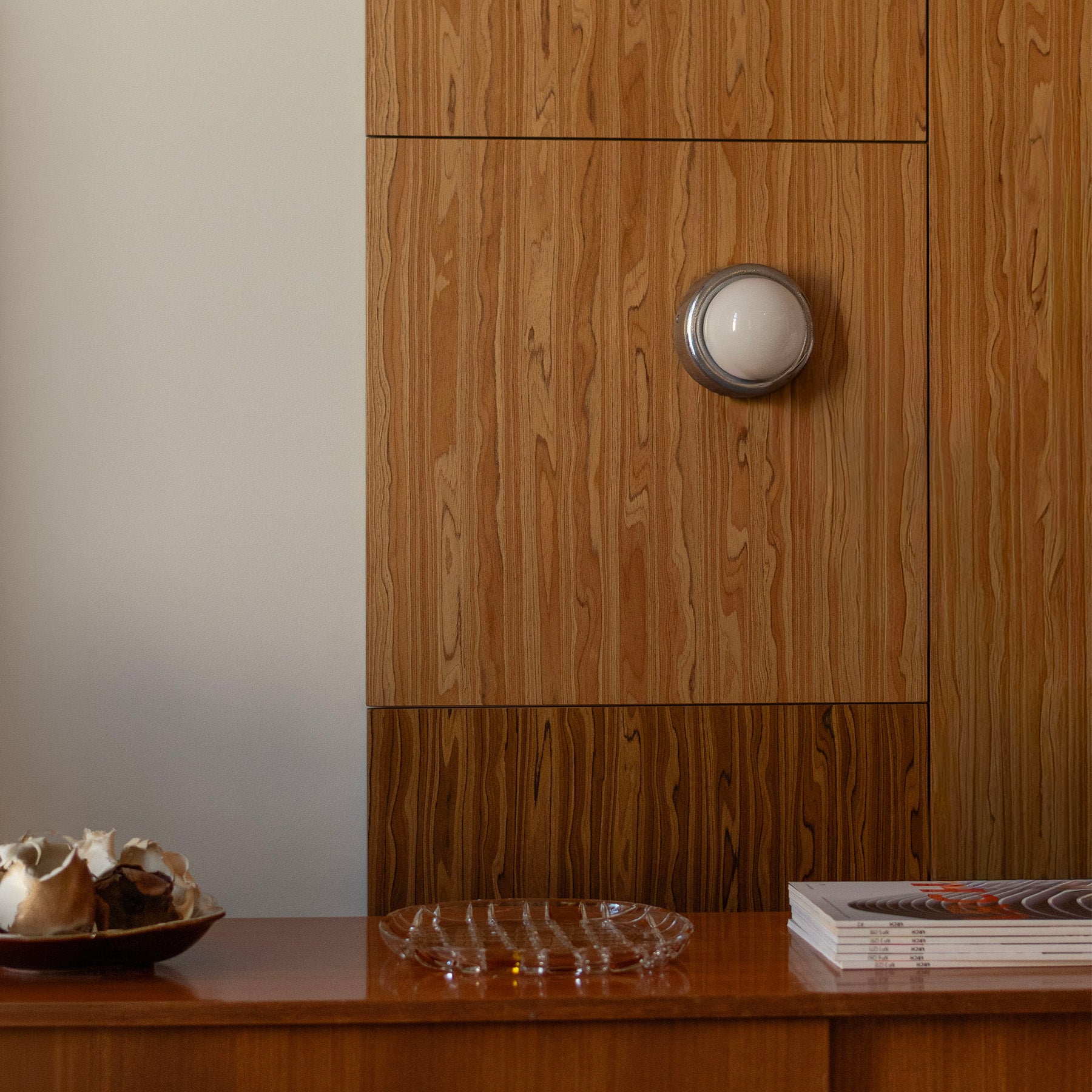 SOLO Wall Lamp with Opal Glass and Aluminum Base