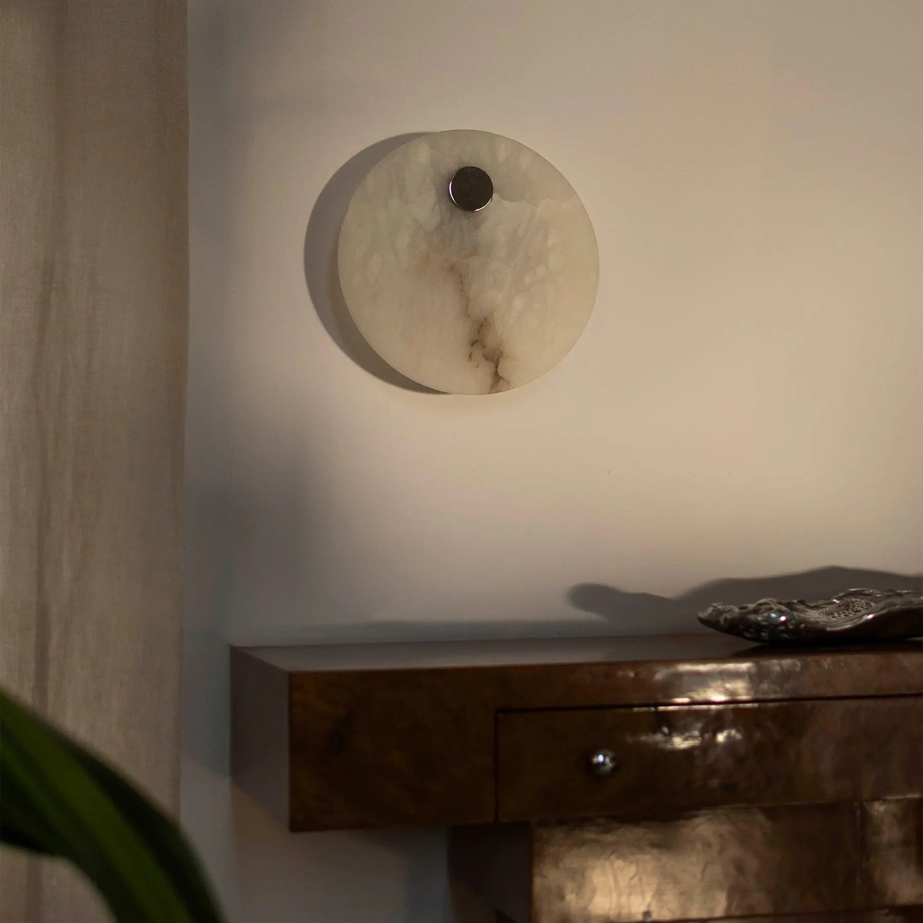 Kinkiet alabastrowy EOS nikiel – lampa ścienna