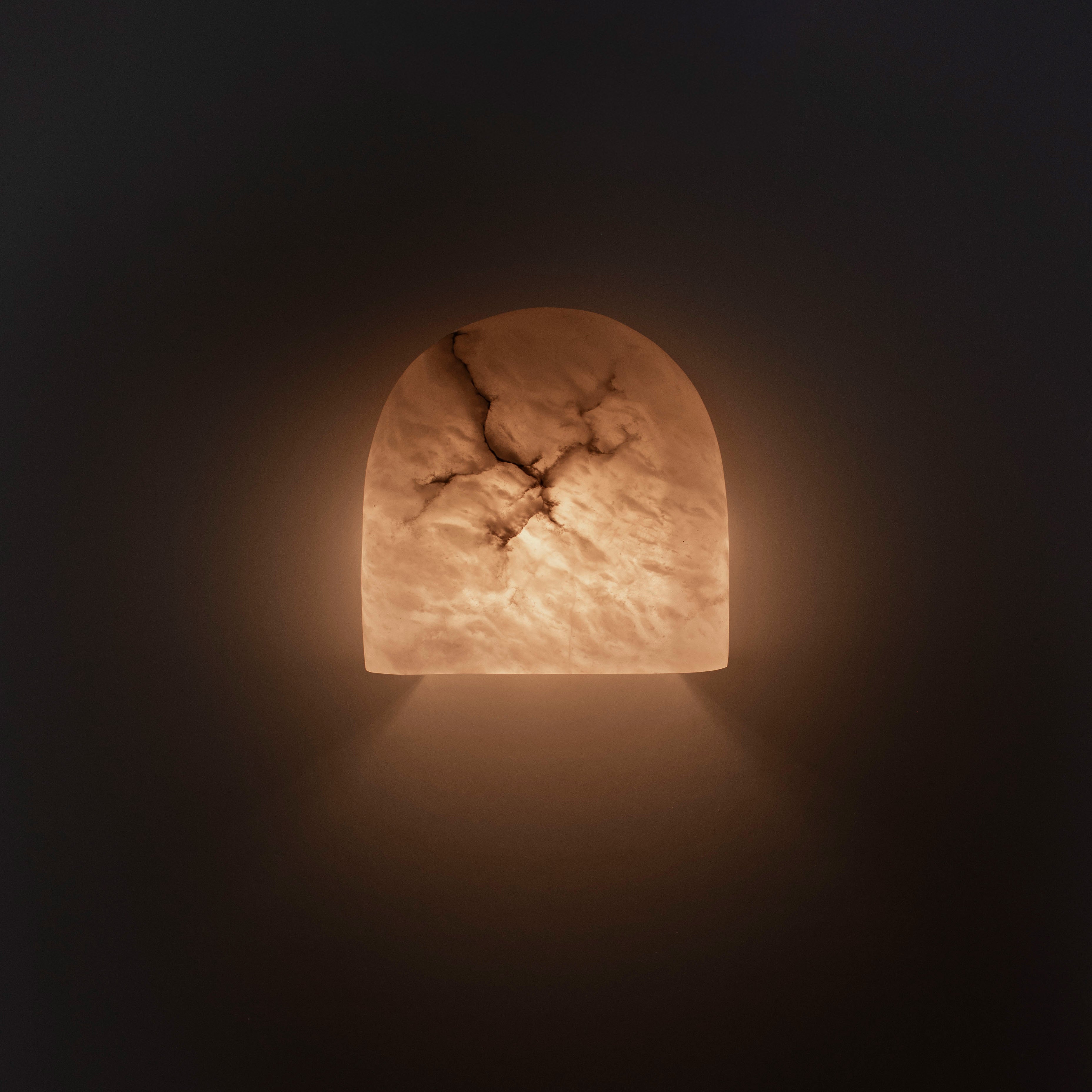 TAYGETA Alabaster Wall Sconce with Patterned Finish