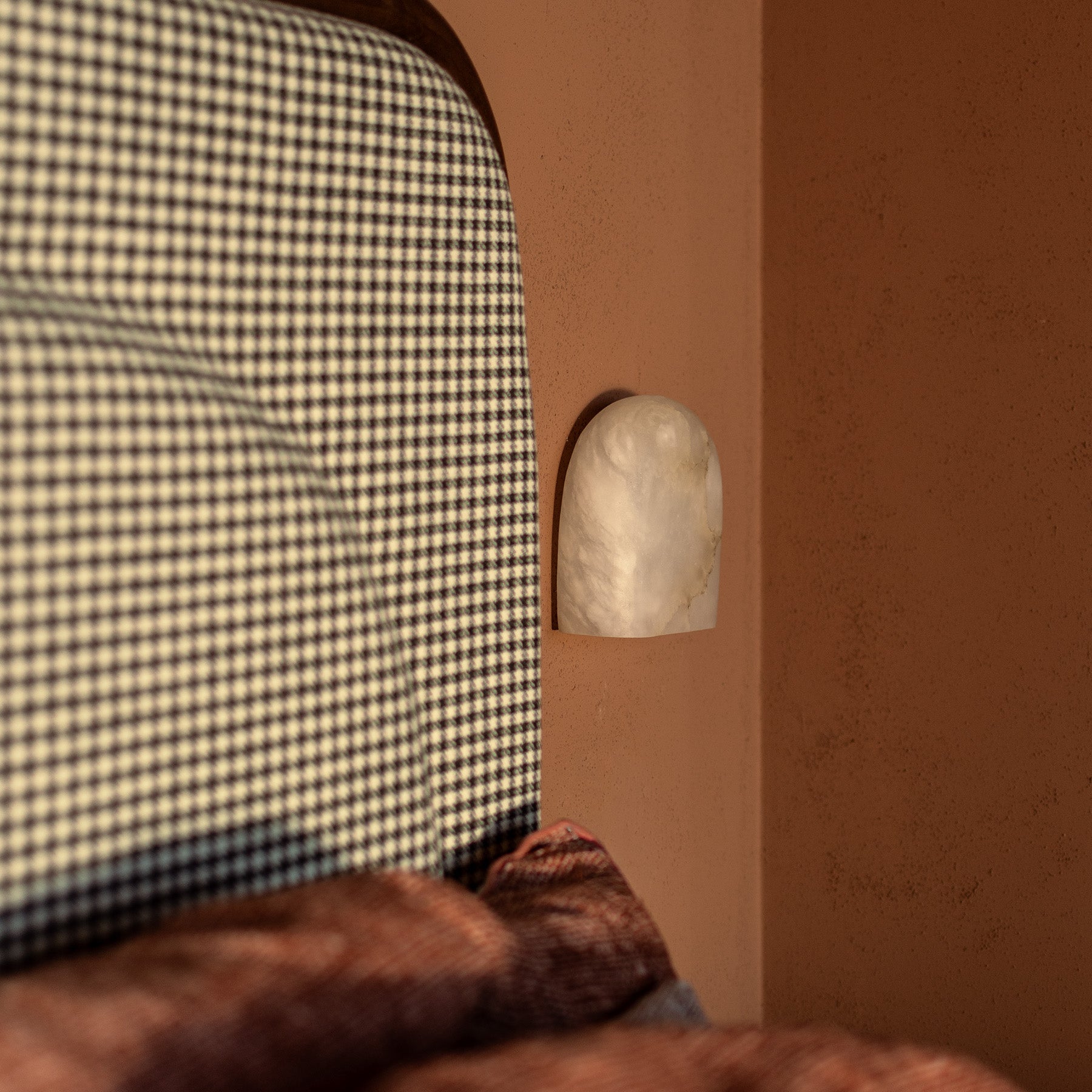 TAYGETA Alabaster Wall Sconce with Patterned Finish