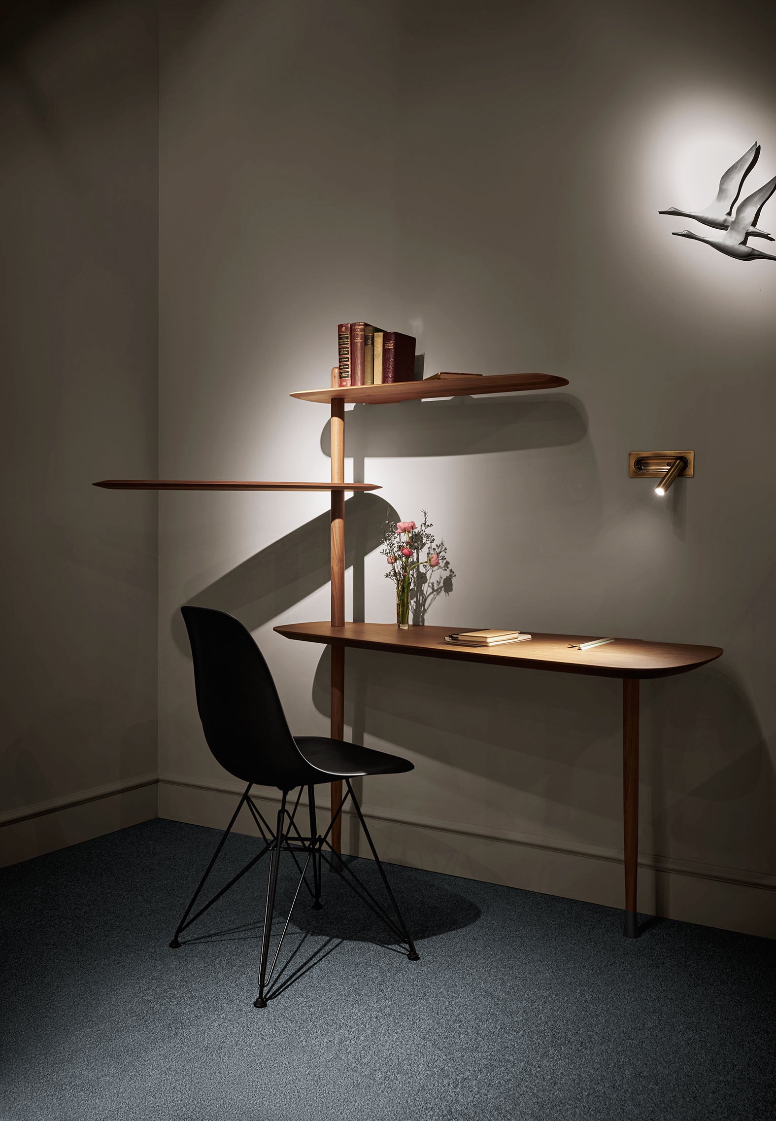 UNICA Walnut Desk