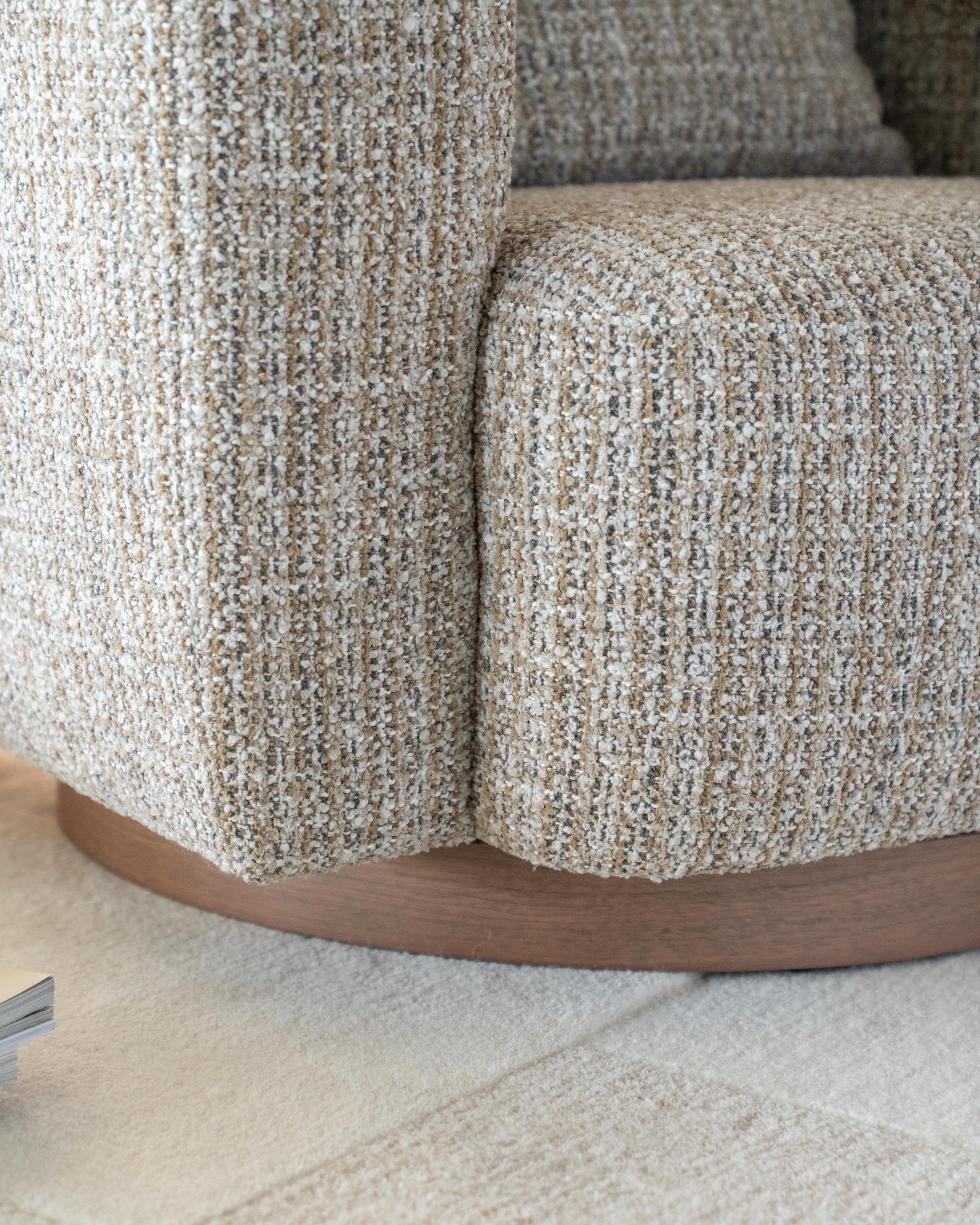 Drehstuhl JORDAN beige mit Holzfuß