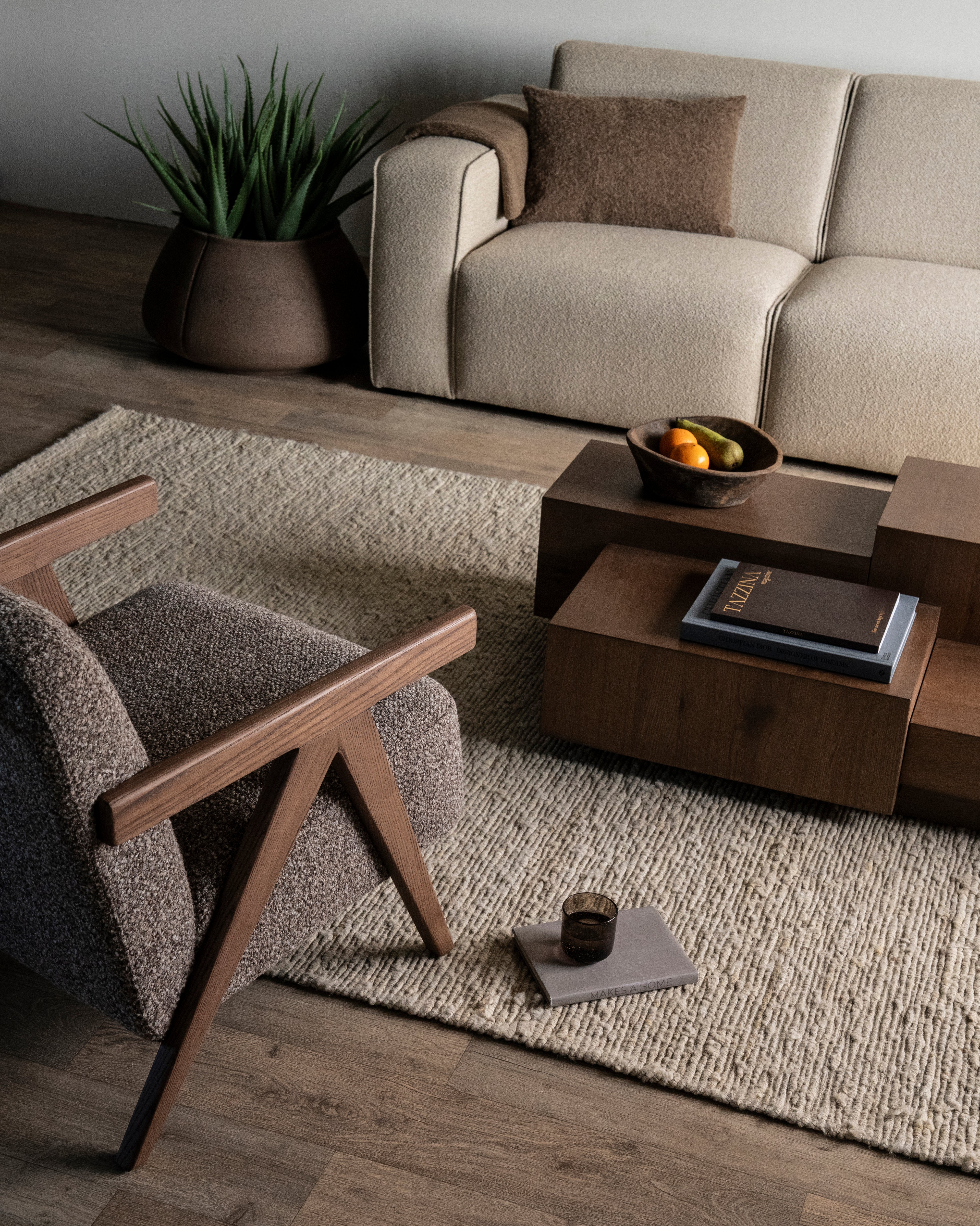 Sessel FRANCIS dunkelbeige mit Holzgestell