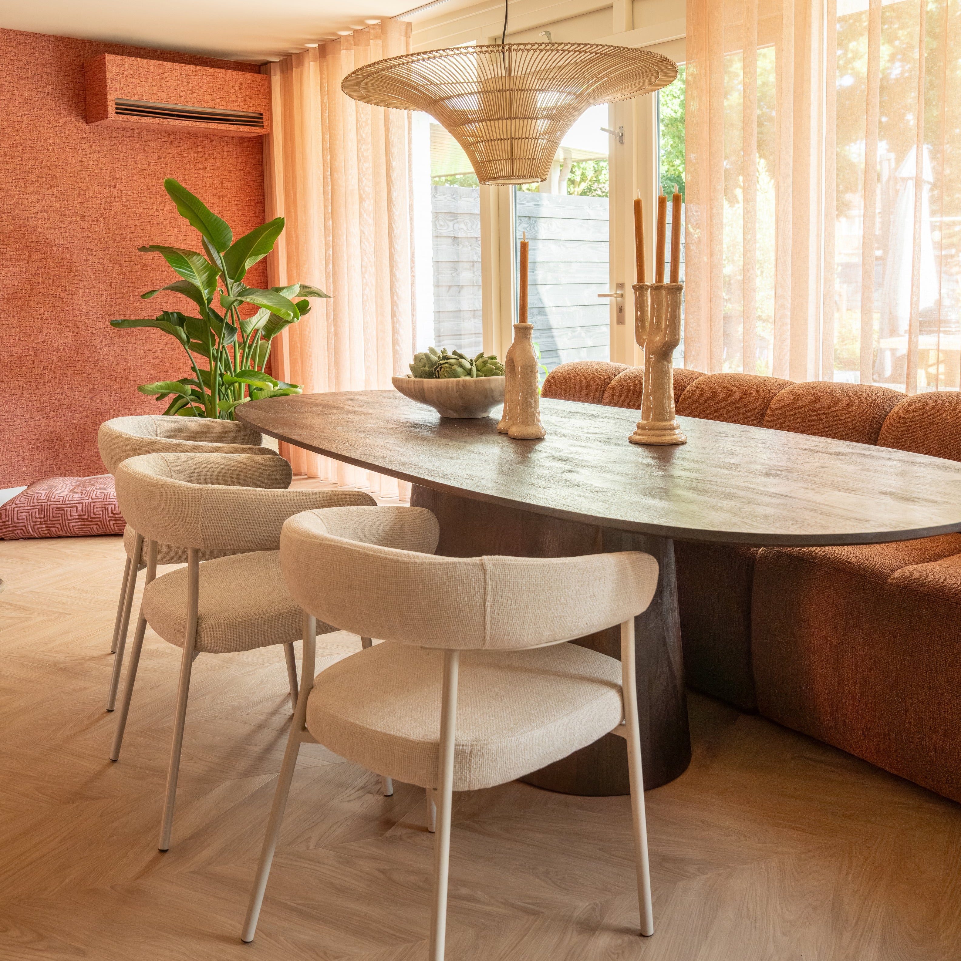 ARON oval table mango wood