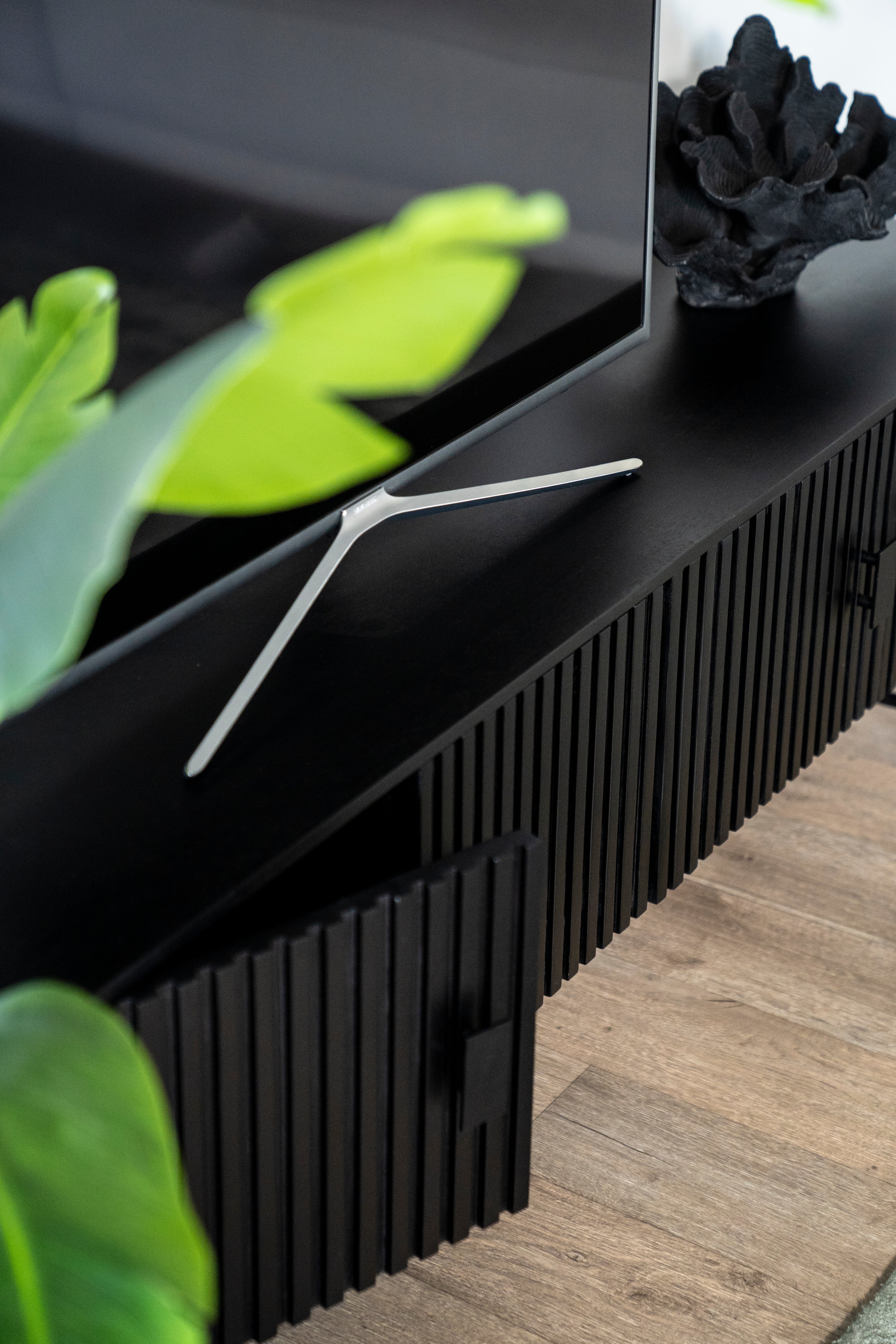 REMI TV cabinet black mango wood