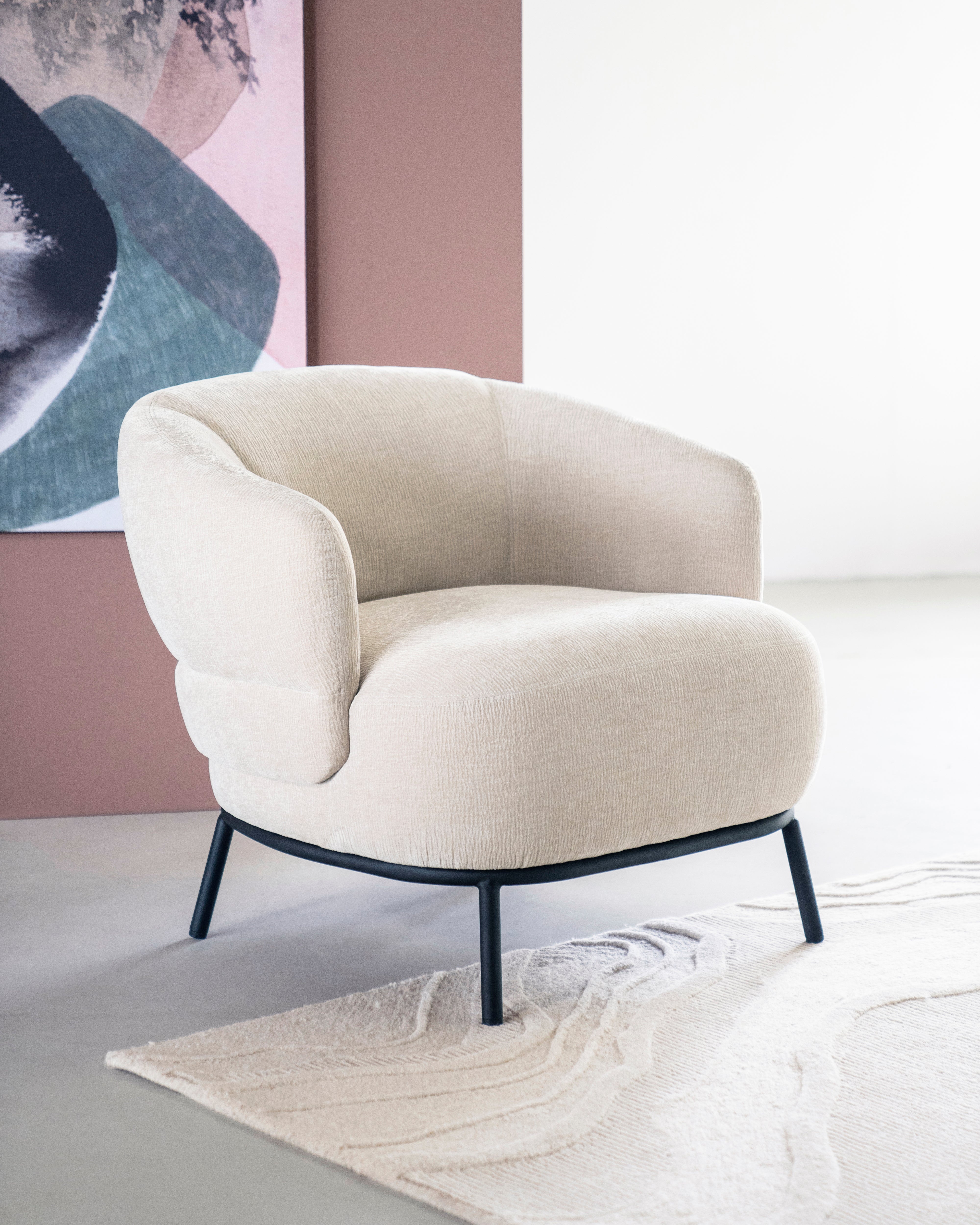 DAVID armchair in light beige with a black base