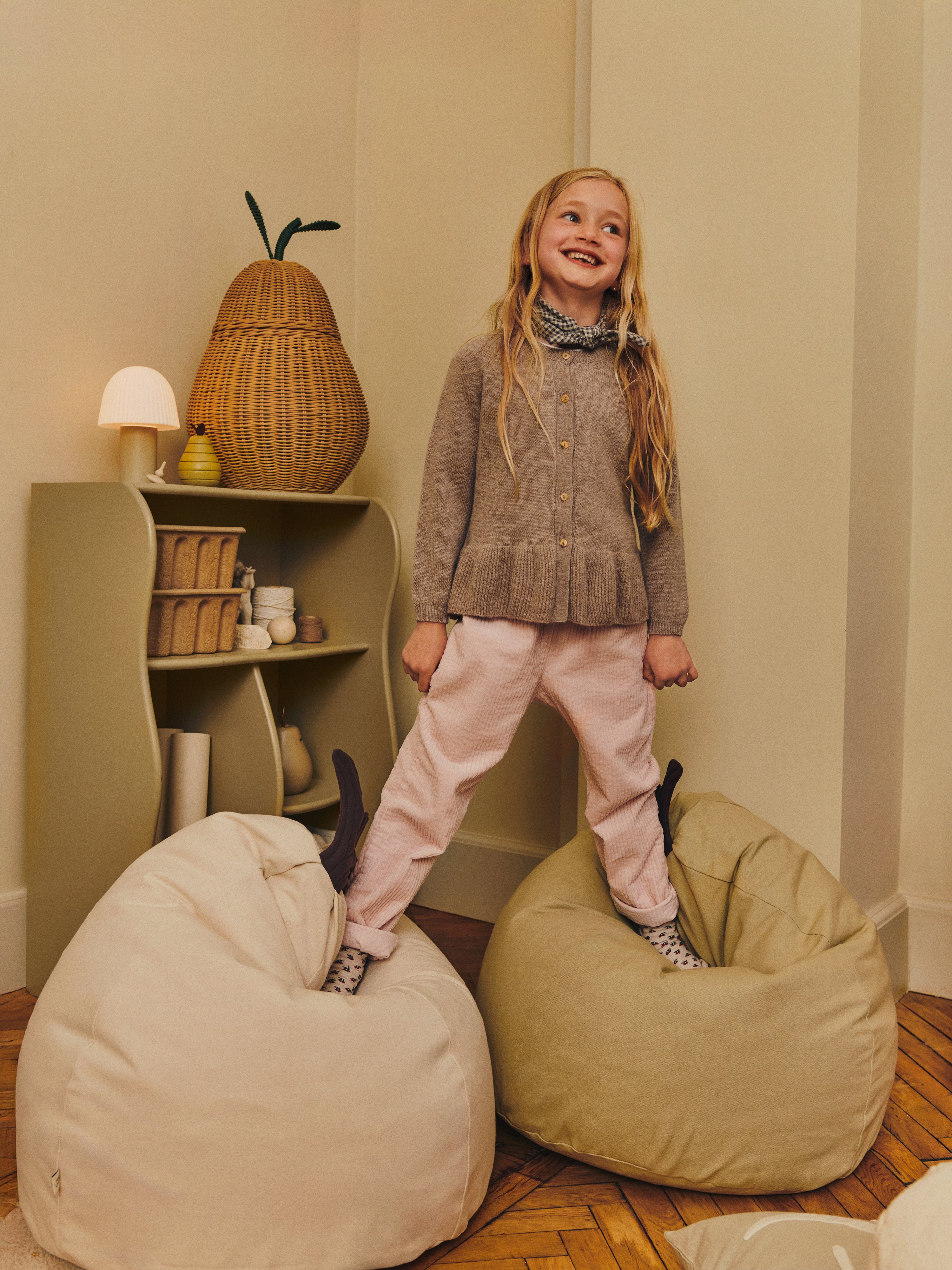 Puf PEAR klargrün mit Braun