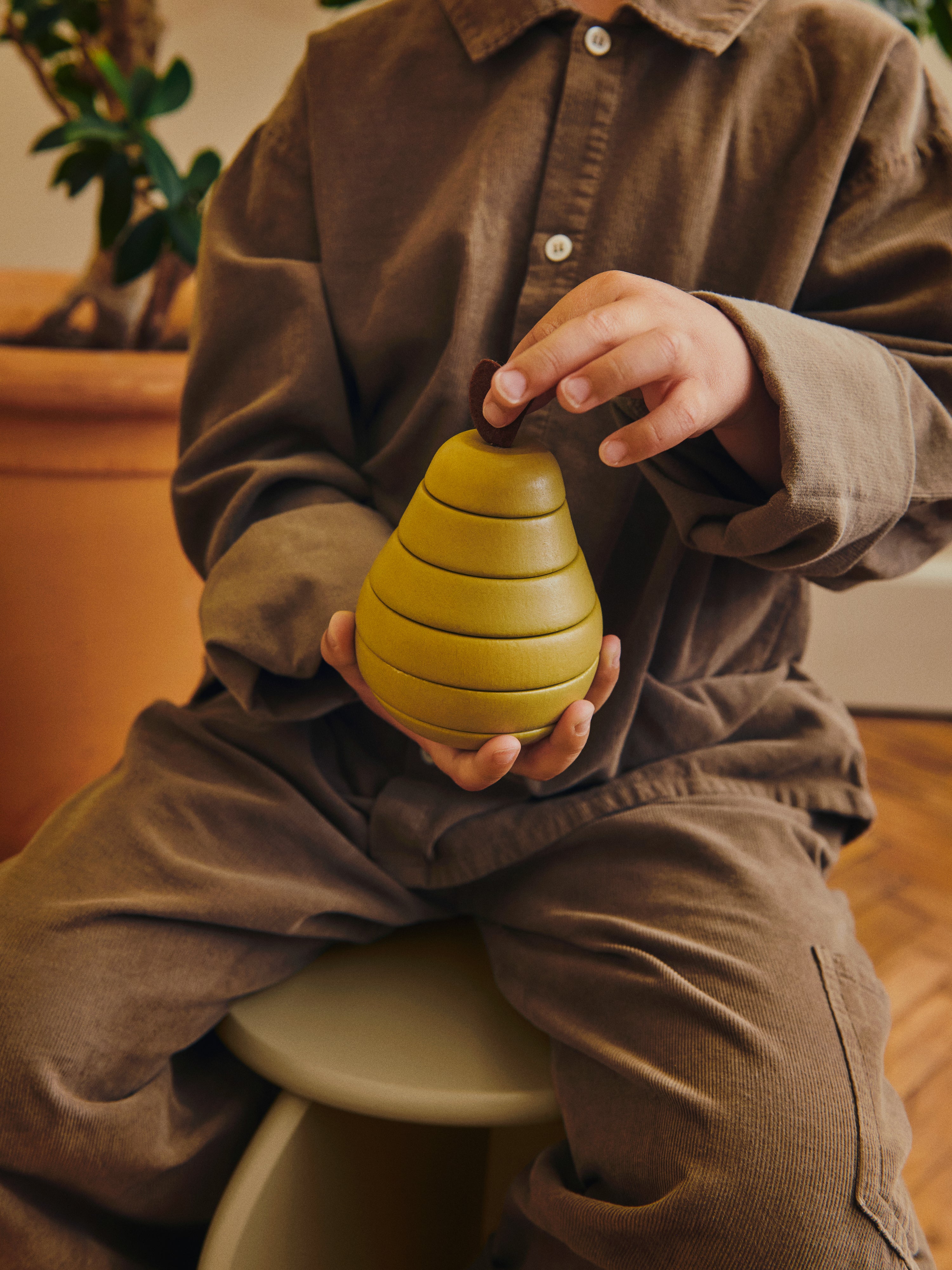 Spielzeugset für Kinder STACKING APPLE AND PEAR aus Buchenholz