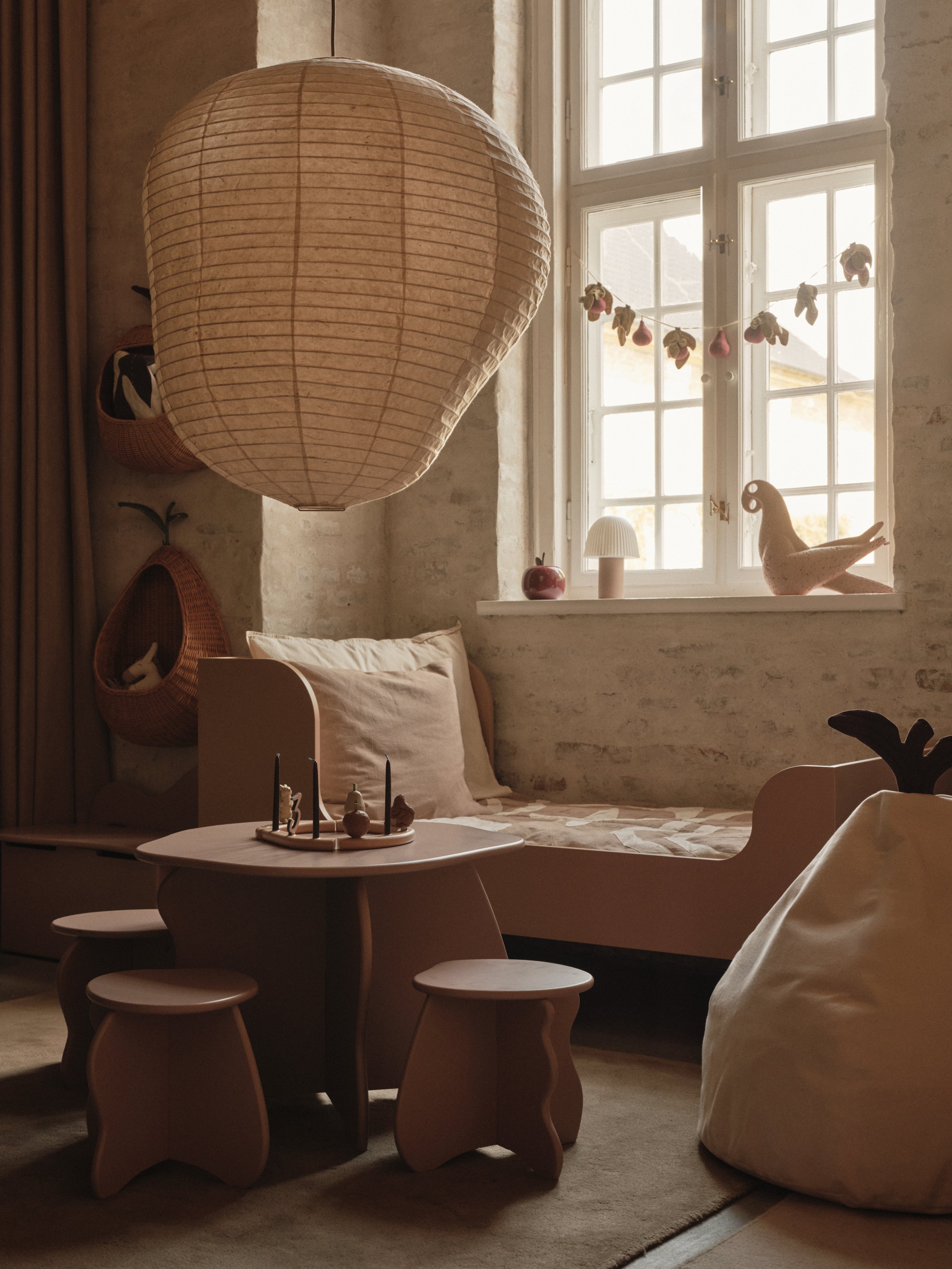 Puf PEAR klargrün mit Braun