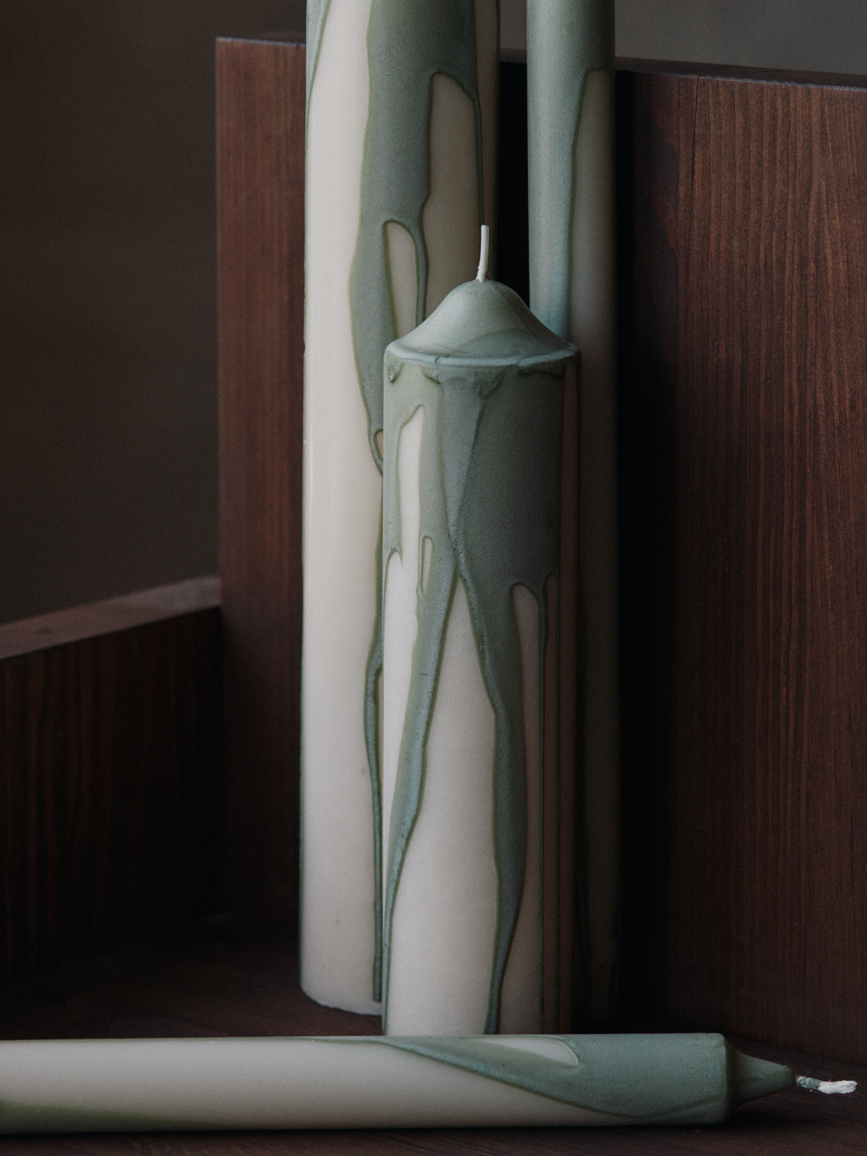 DRYP Candle beige with light green
