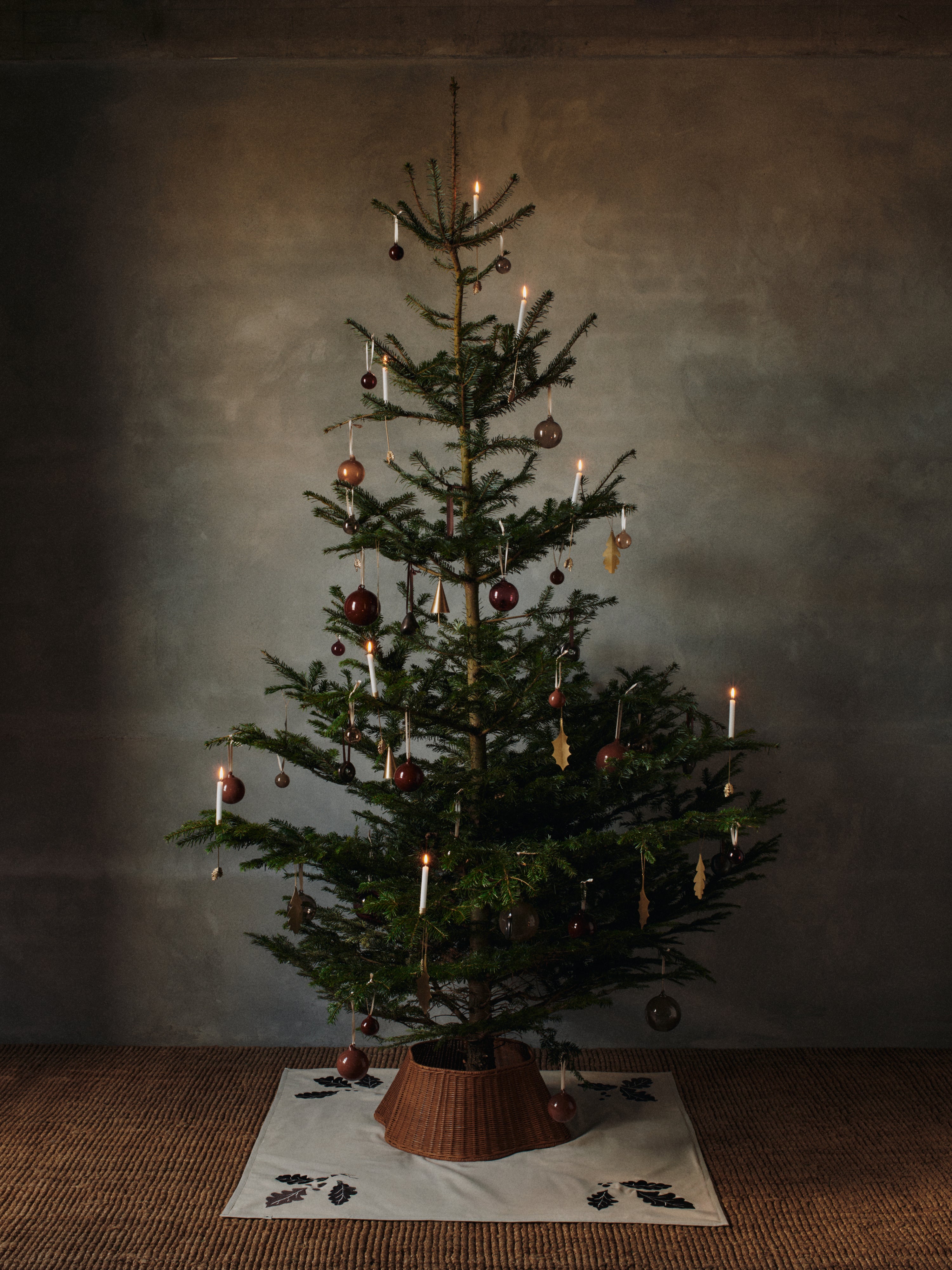 HOLLY LEAF brass Christmas tree decoration set