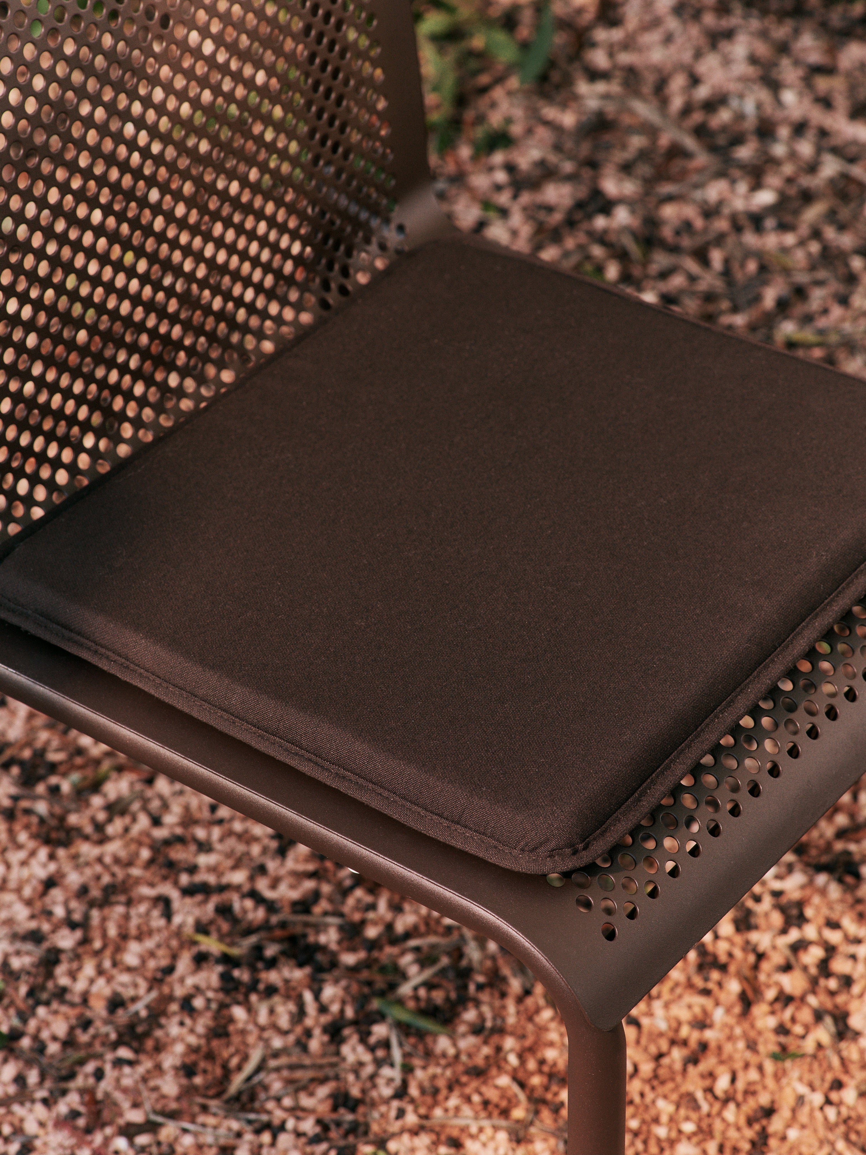 DAPPLE Chair Dark Chocolate