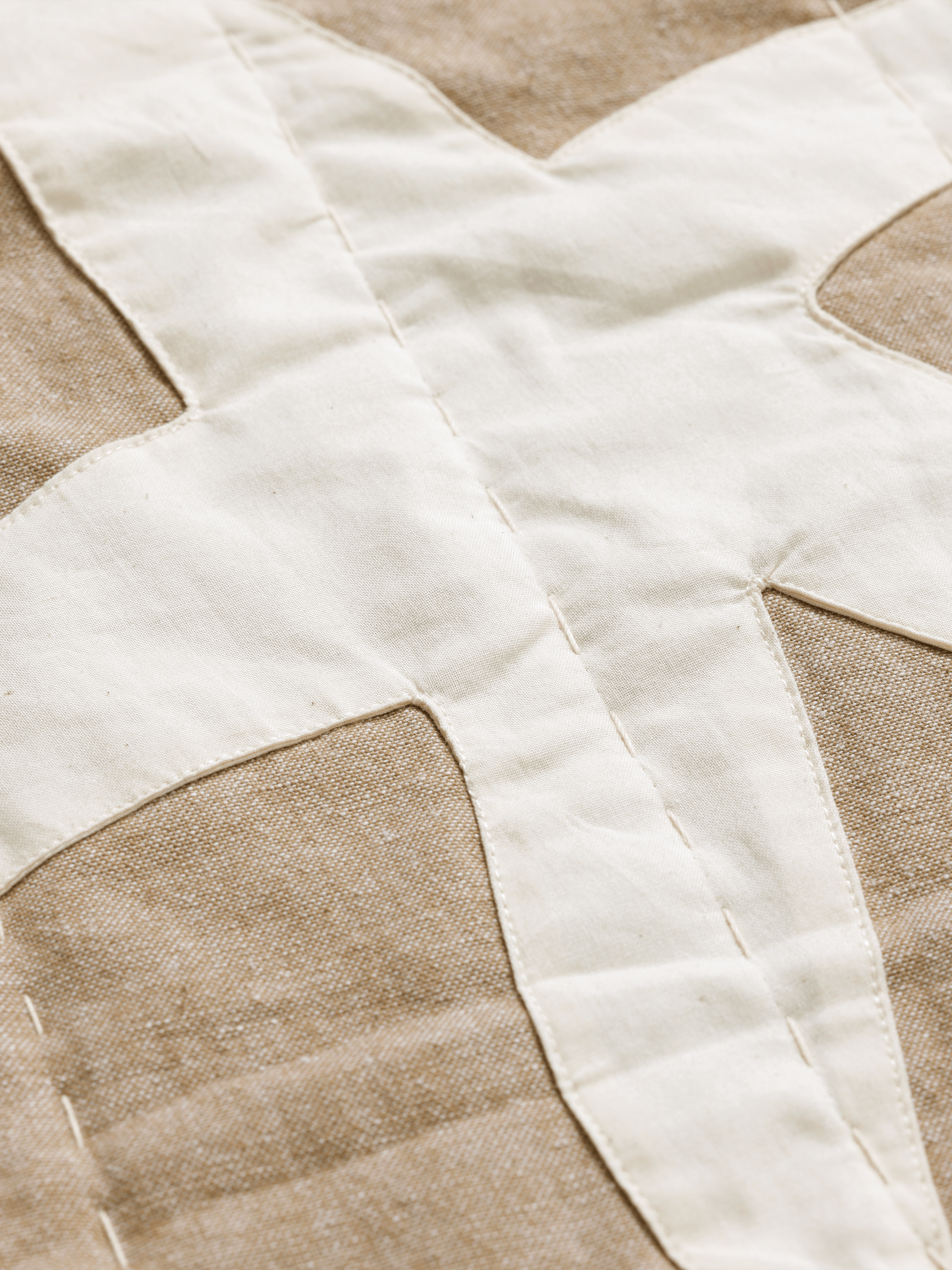 Gepolsterter Pled KOVE APPLIQUÉ gebrochenes Weiß mit Beige