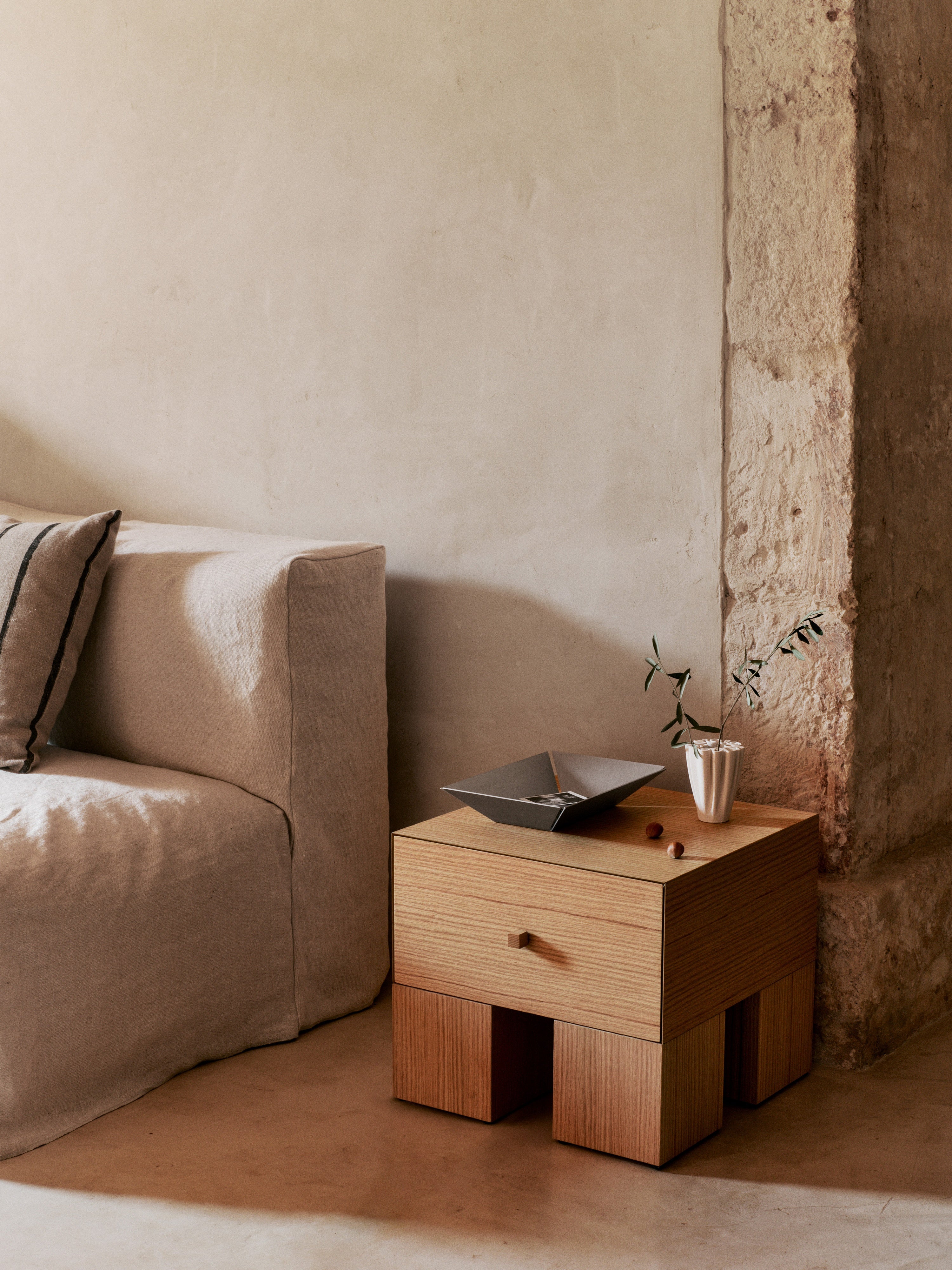 KUBEN Nightstand Oak Veneer