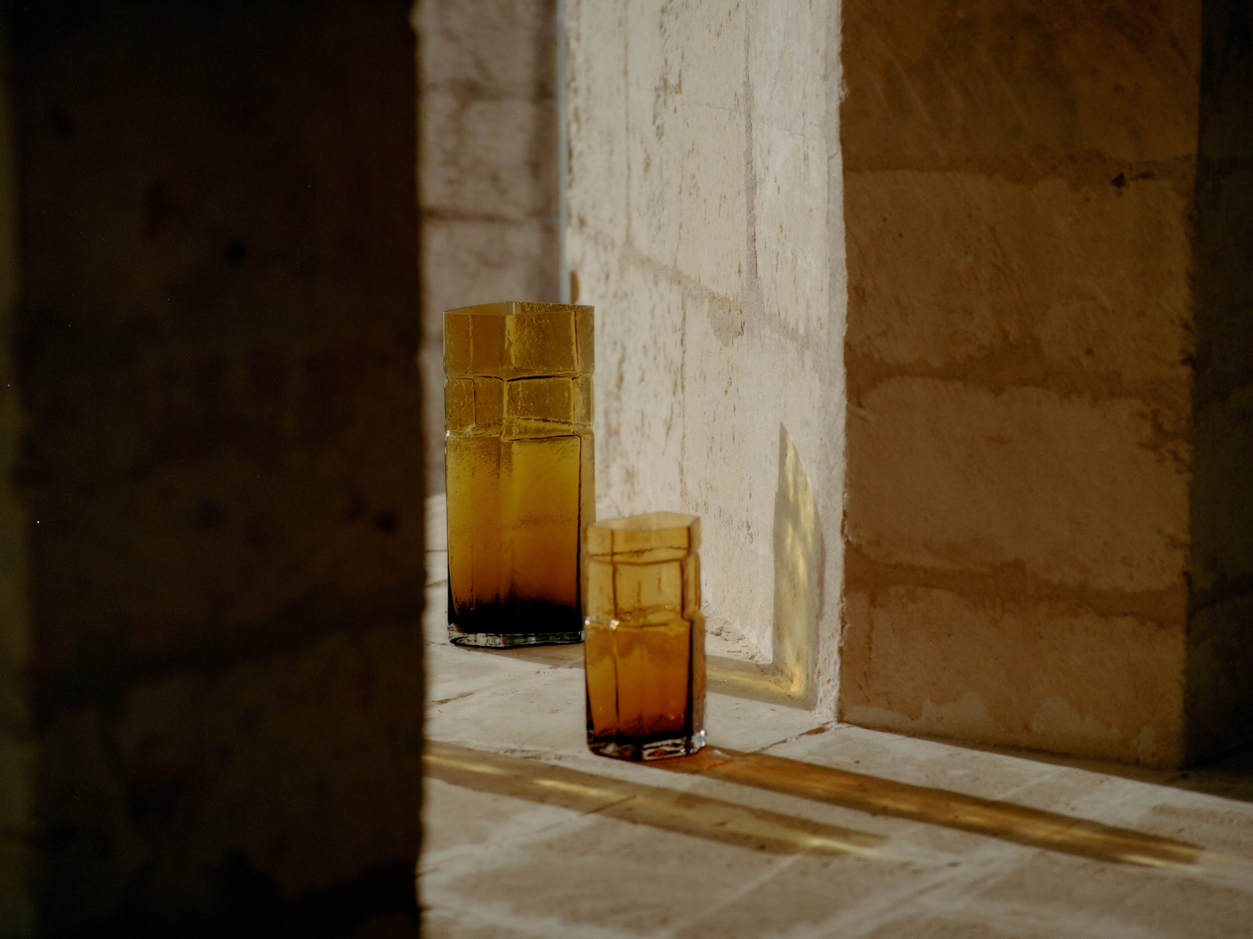 Wazon MURO TALL bernsteinfarbenes Glas