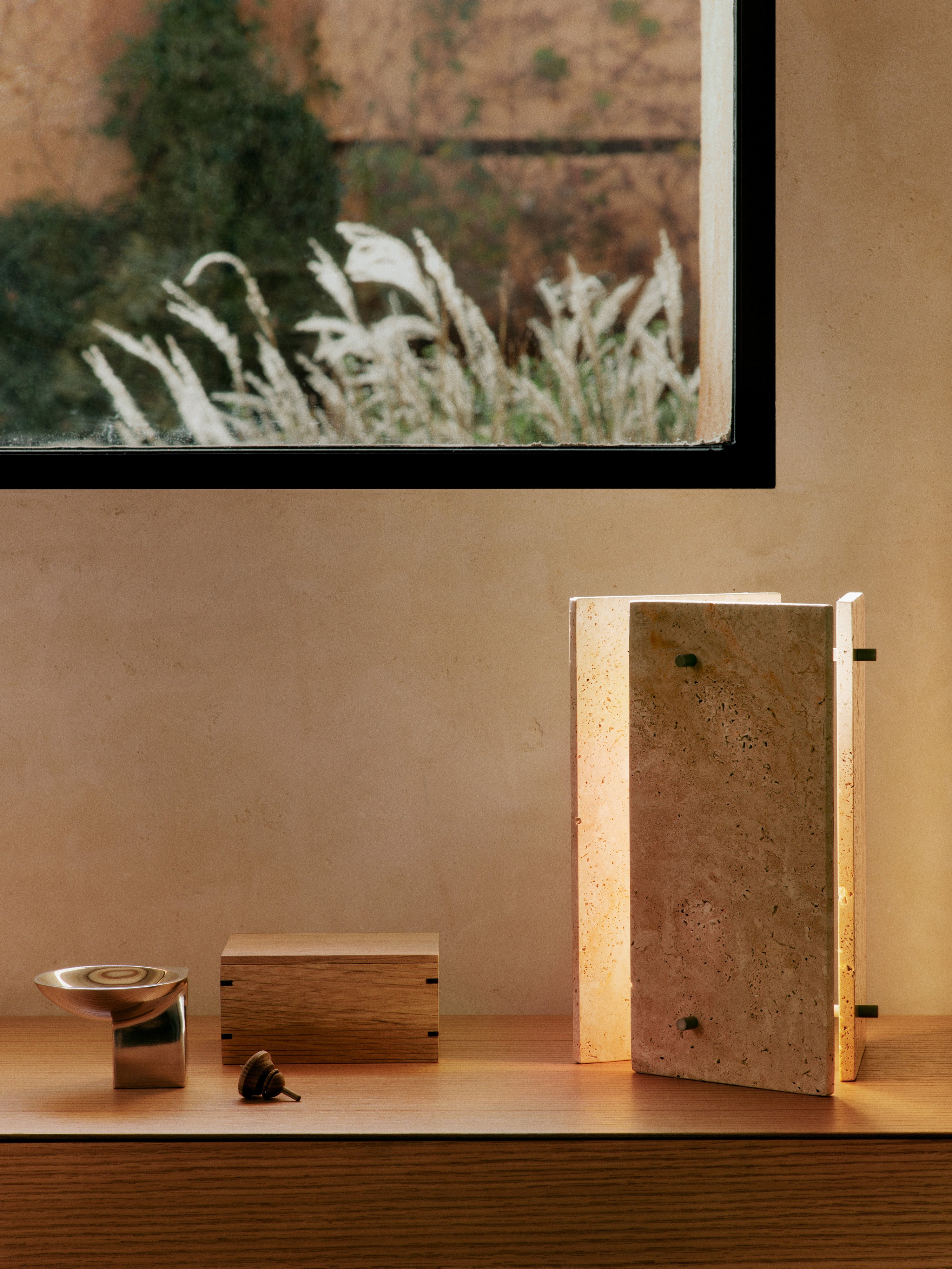 OESTE travertine table lamp