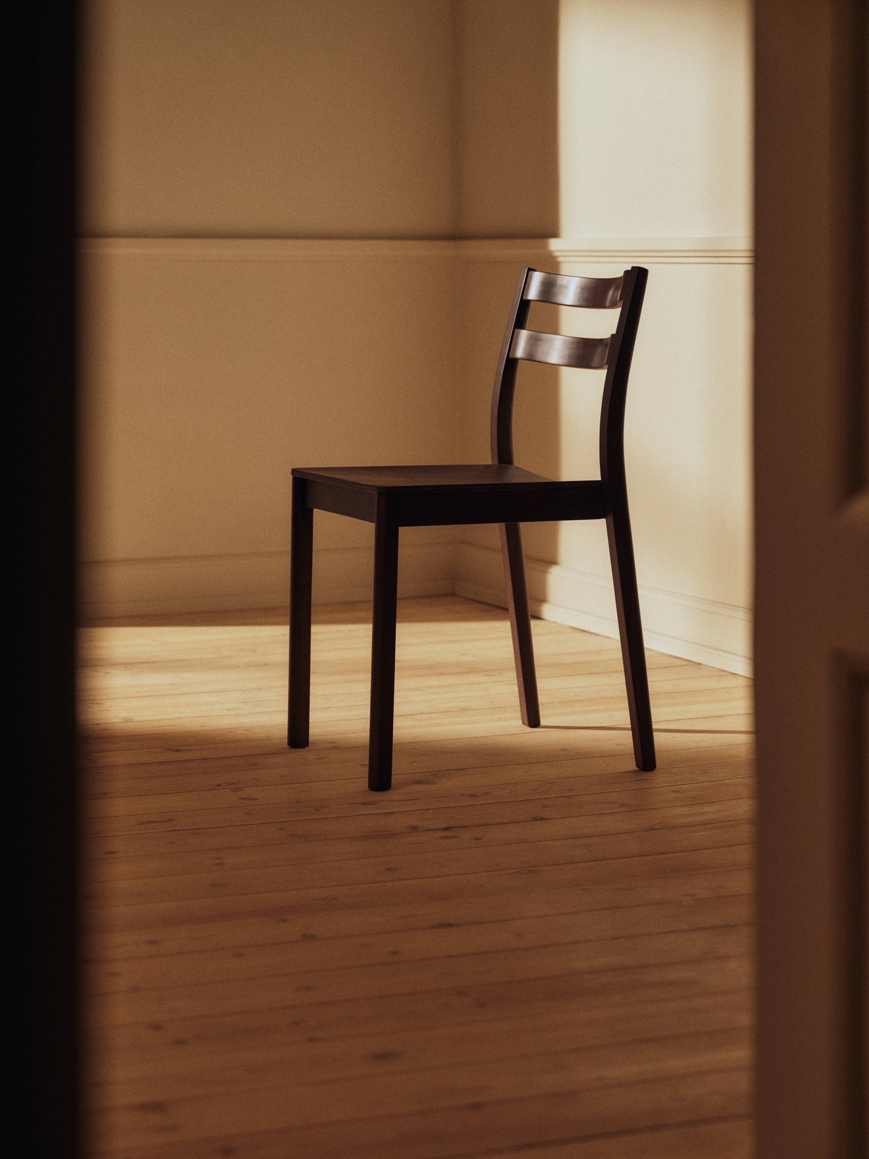 BODA Chair Dark Oak Veneer