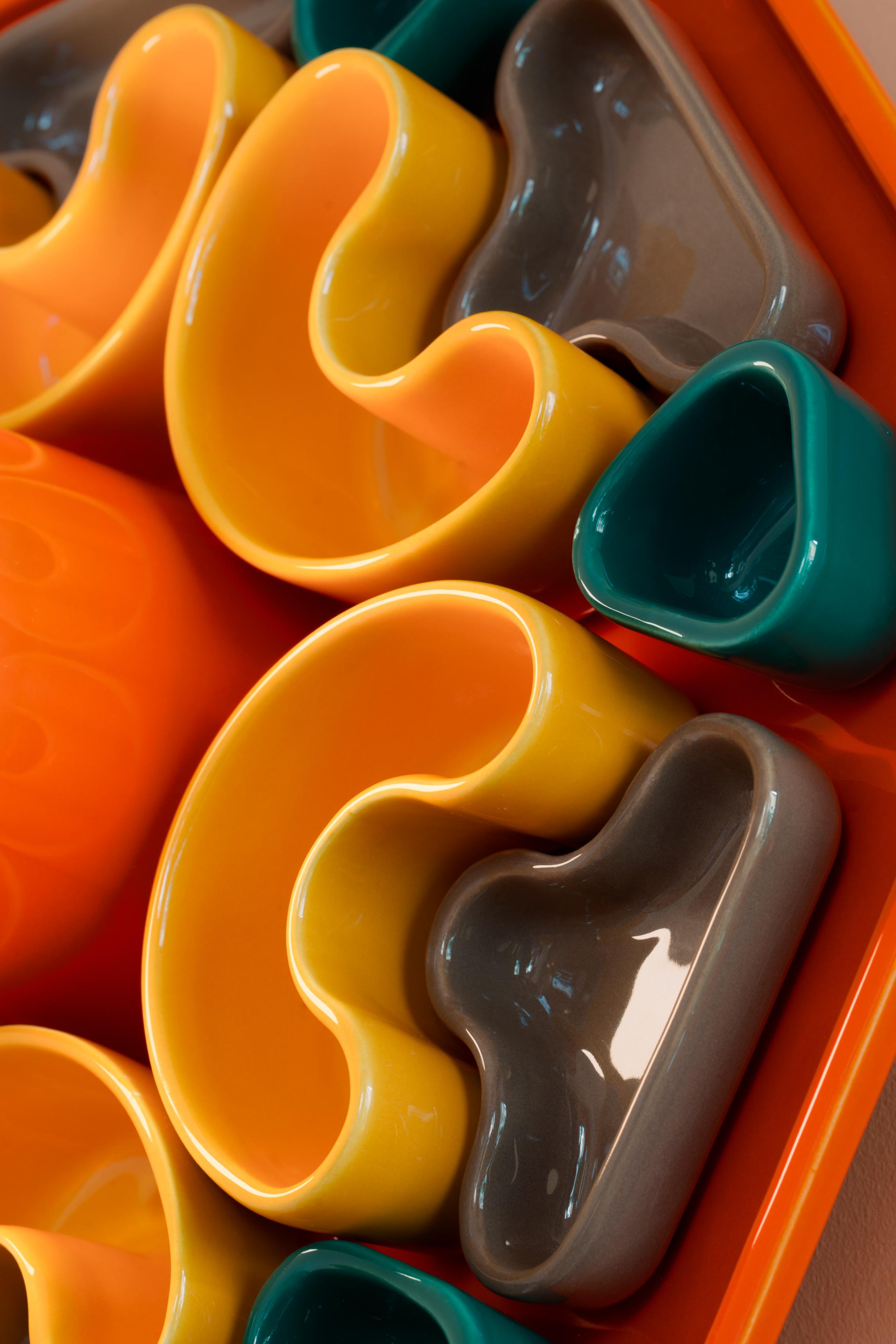 Wandleuchte aus Keramik PHYTIA orange mit Gelb, Braun und Grün