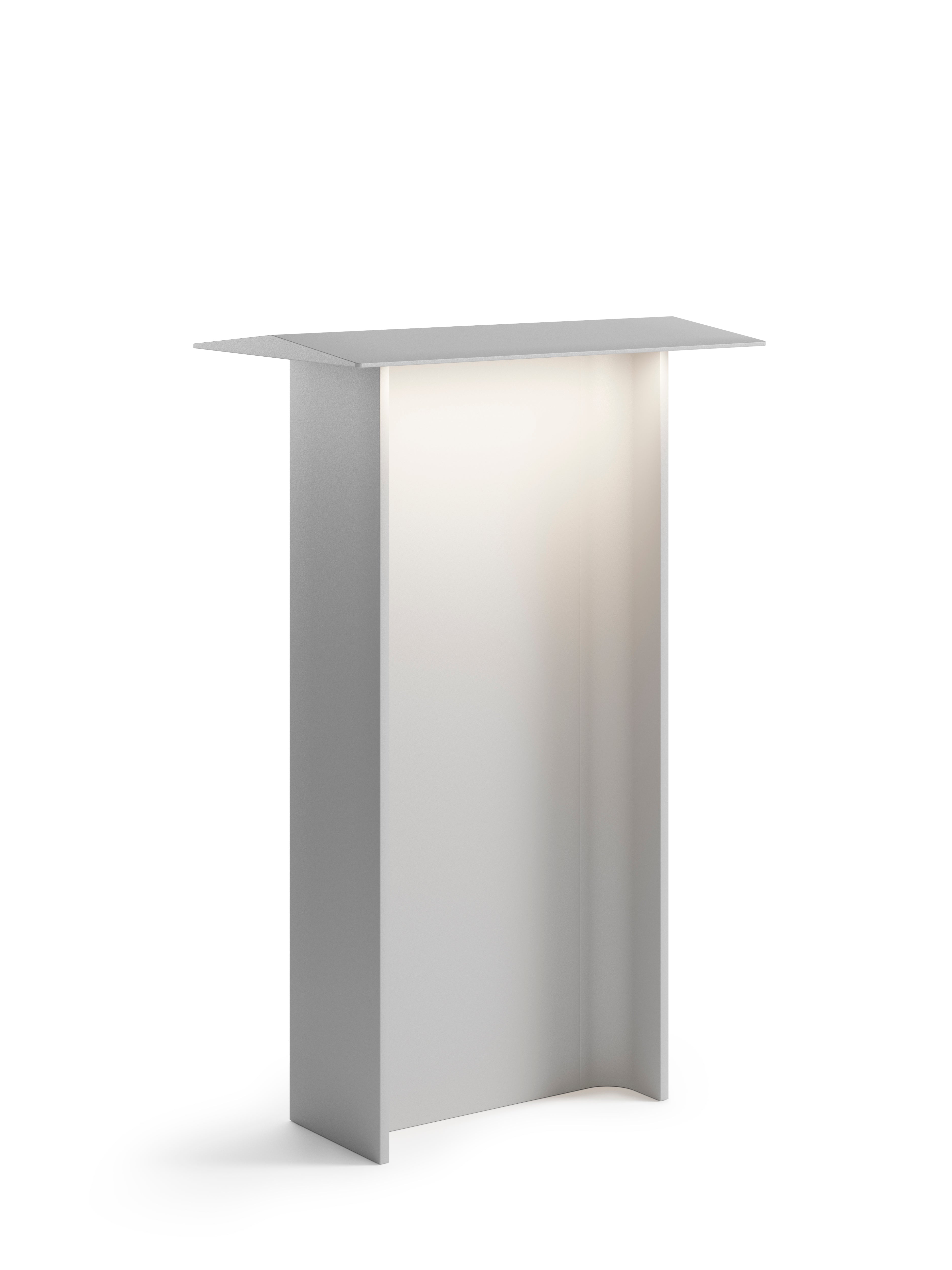 Outer lamp feds light gray
