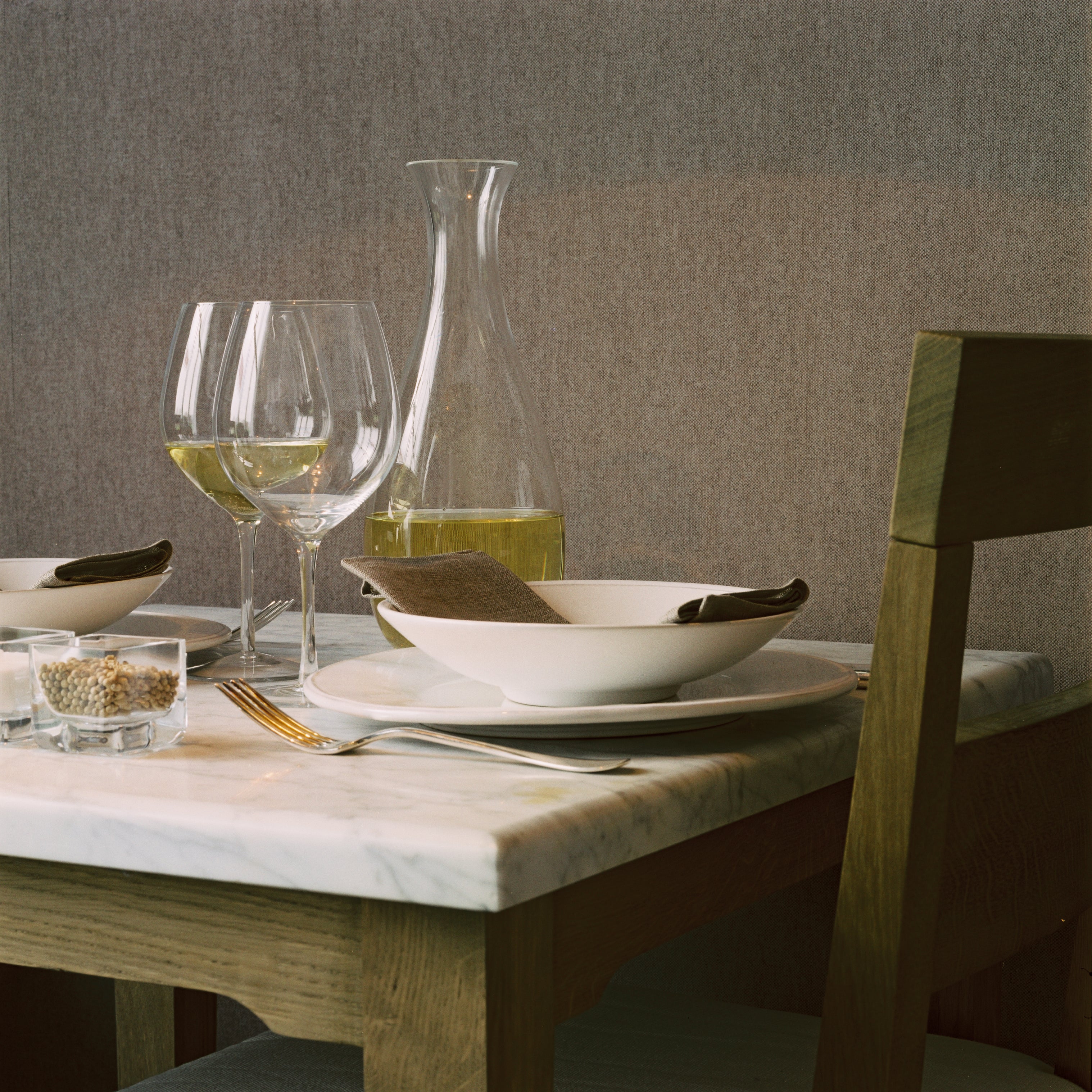 Structural wallpaper resembling canvas LIN khaki