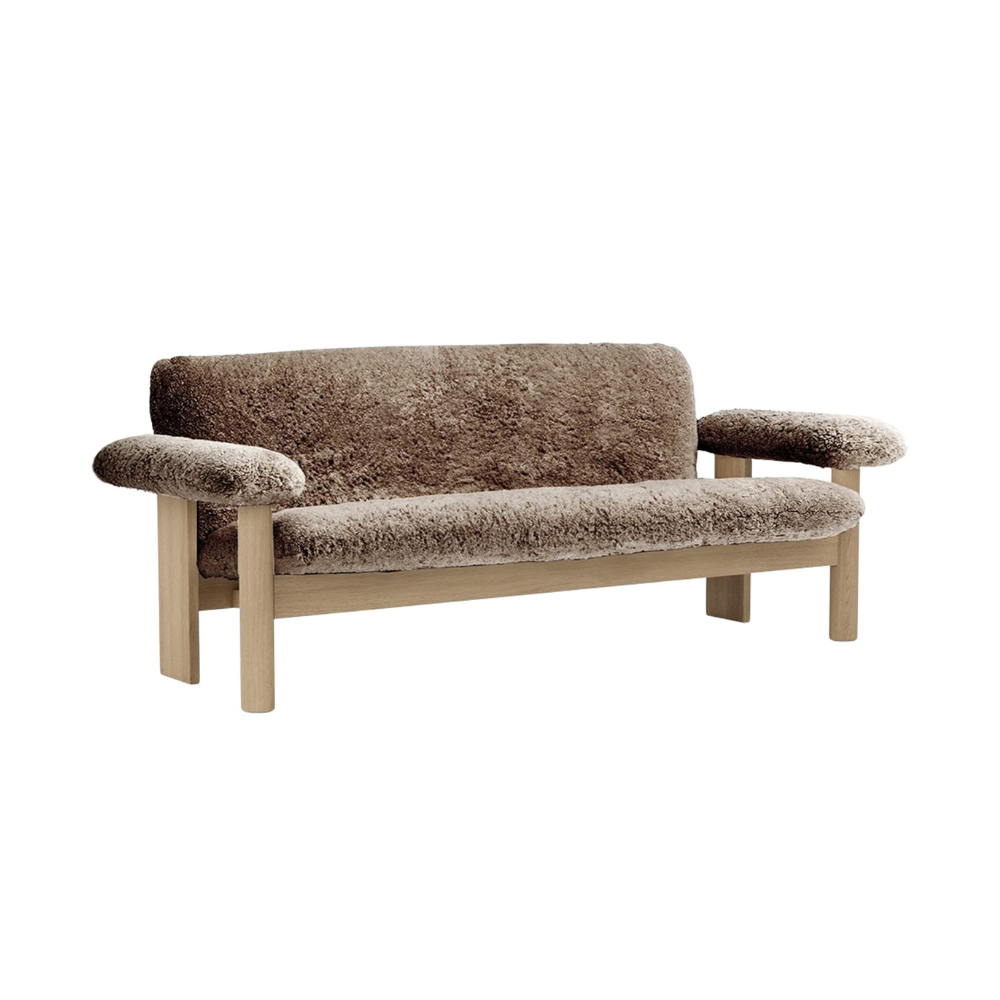 Sofa BRASILIA brązowa skóra owcza z dębową podstawą