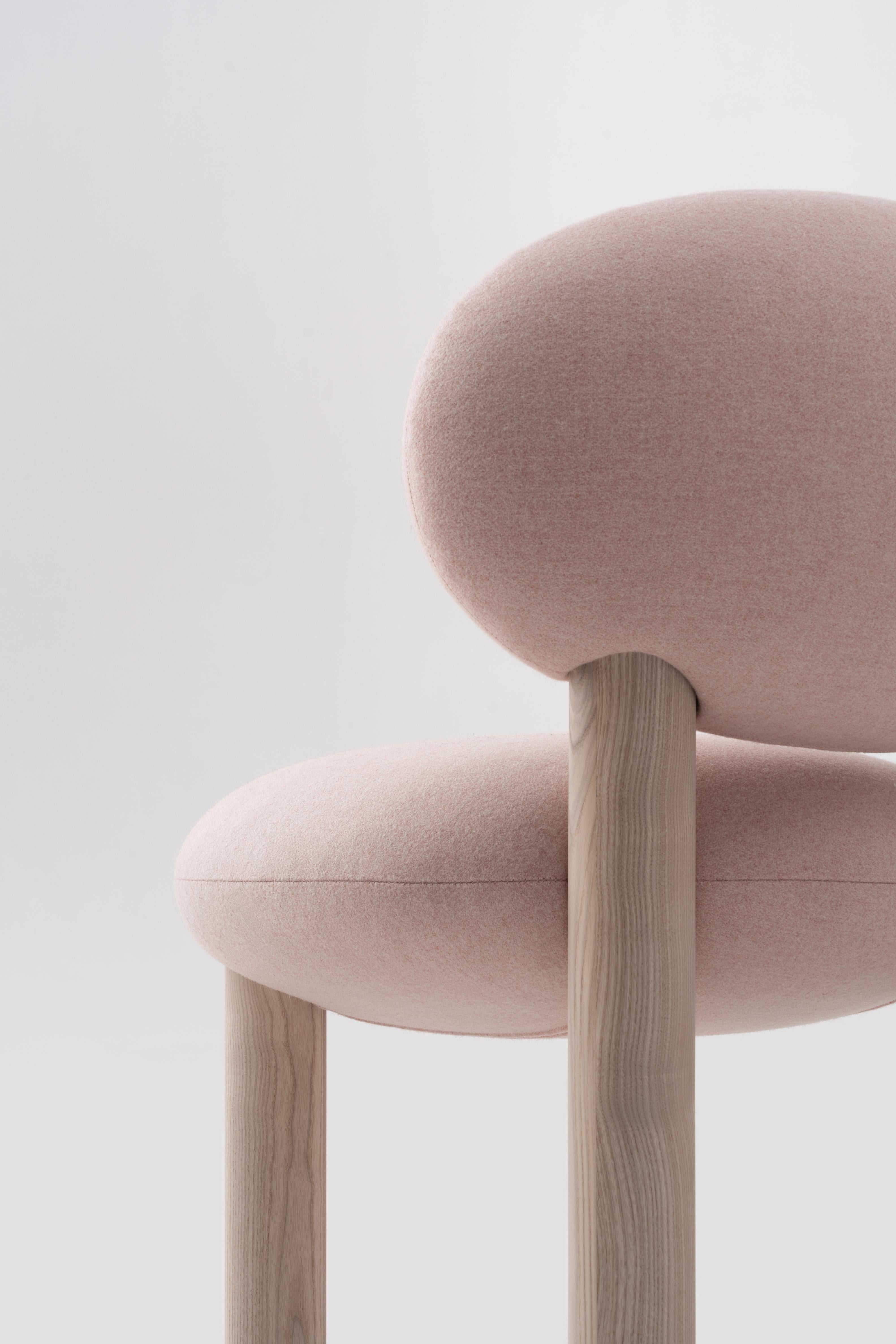 FLOCK CS2 upholstered chair with wooden base