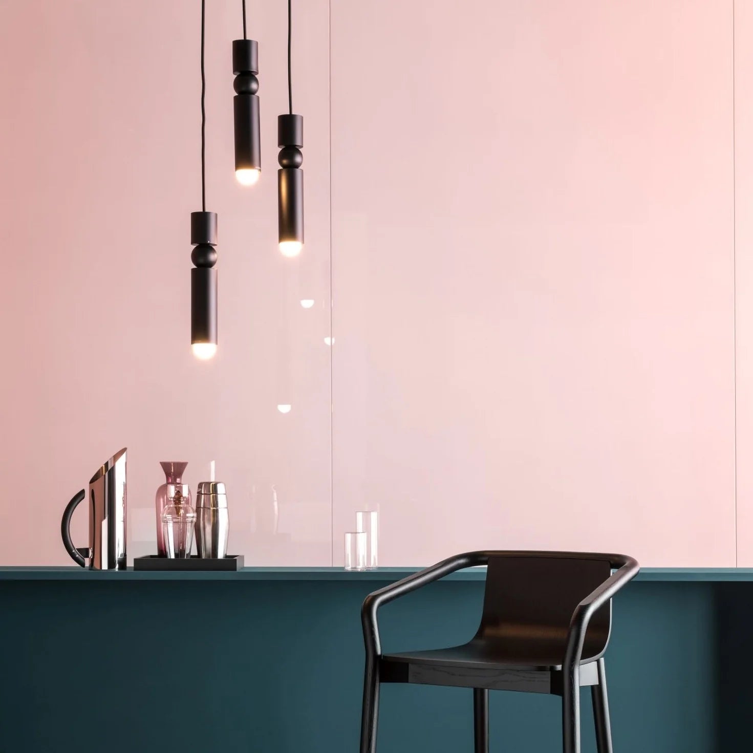 FULCRUM pendant lamp in matte black