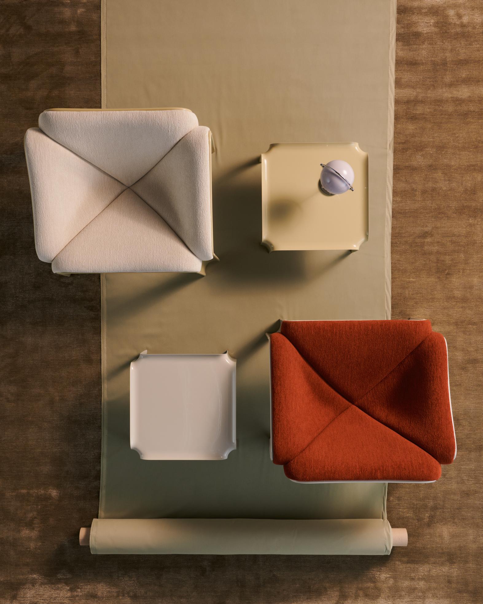 F300 Armchair white leather with cream base