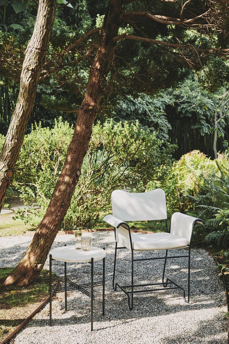 TROPIQUE Gartenstuhl, beige, mit schwarzem Stahlgestell