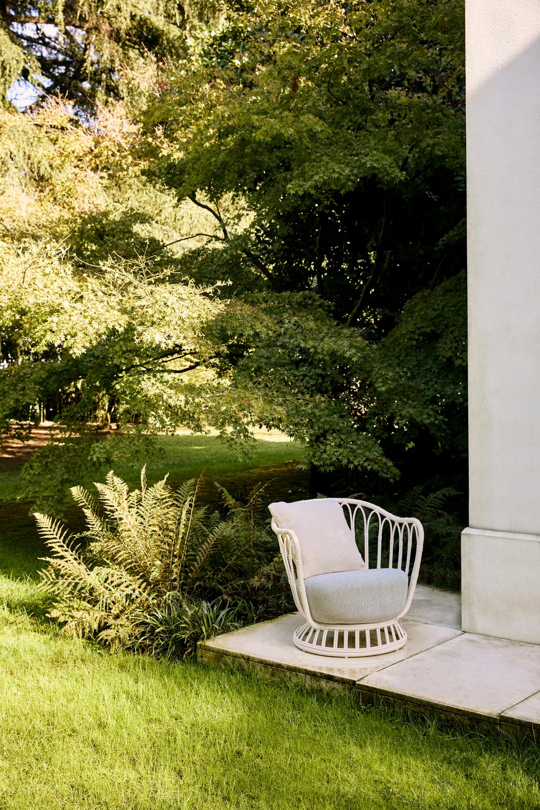 Gartenstuhl GRACE gepolstert mit beigem Gestell