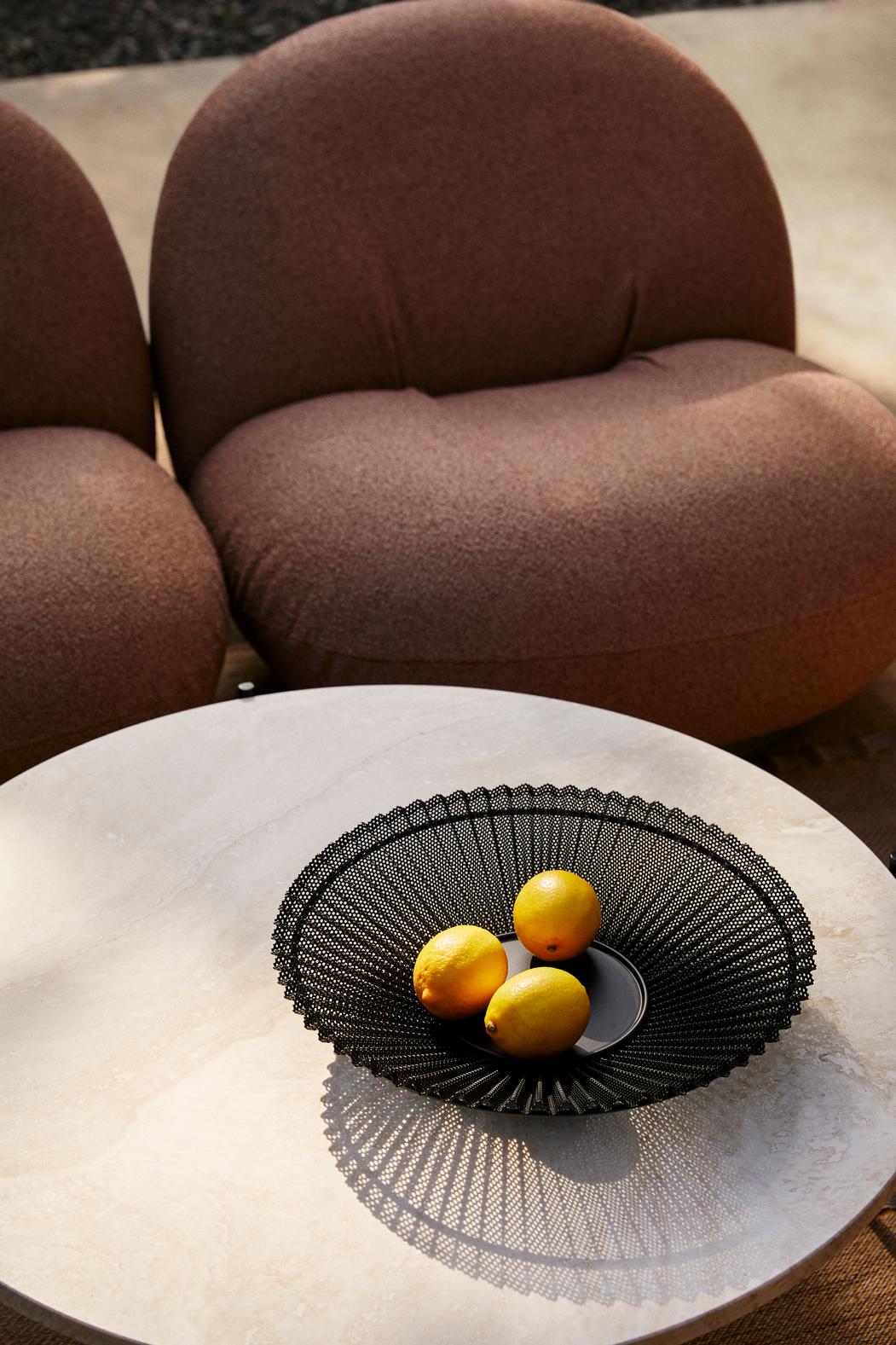 Round coffee table TS sandy travertine with a gold base